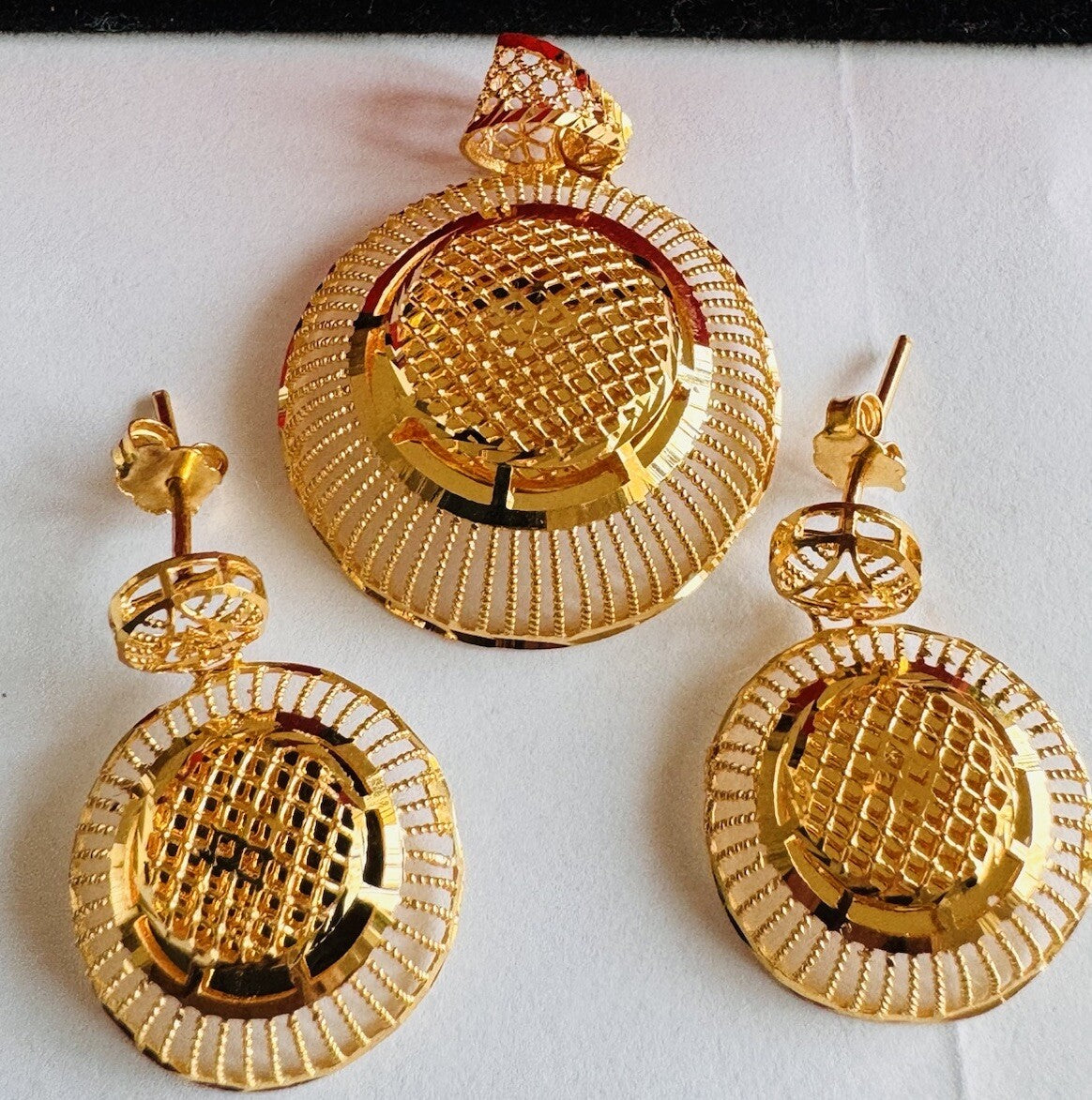 8990668