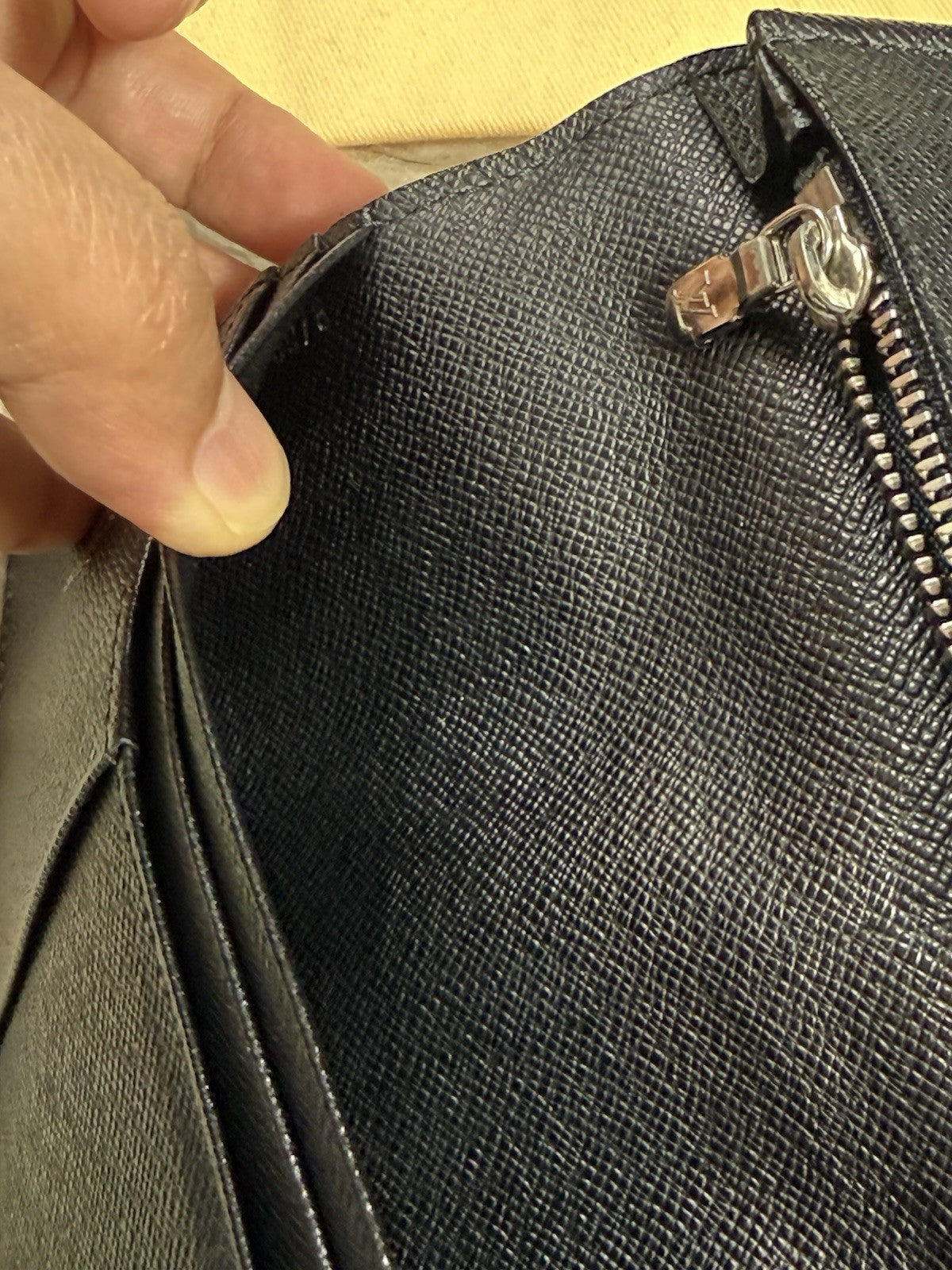 8989932