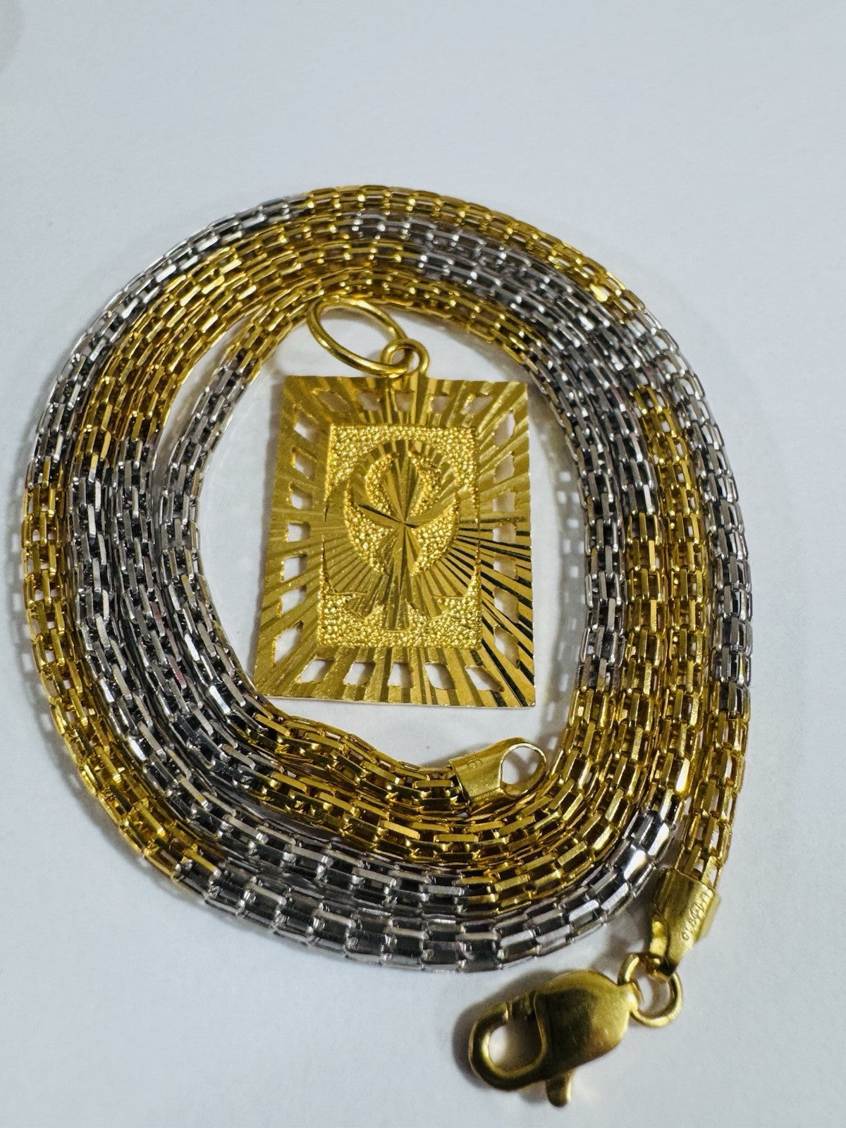 8990587