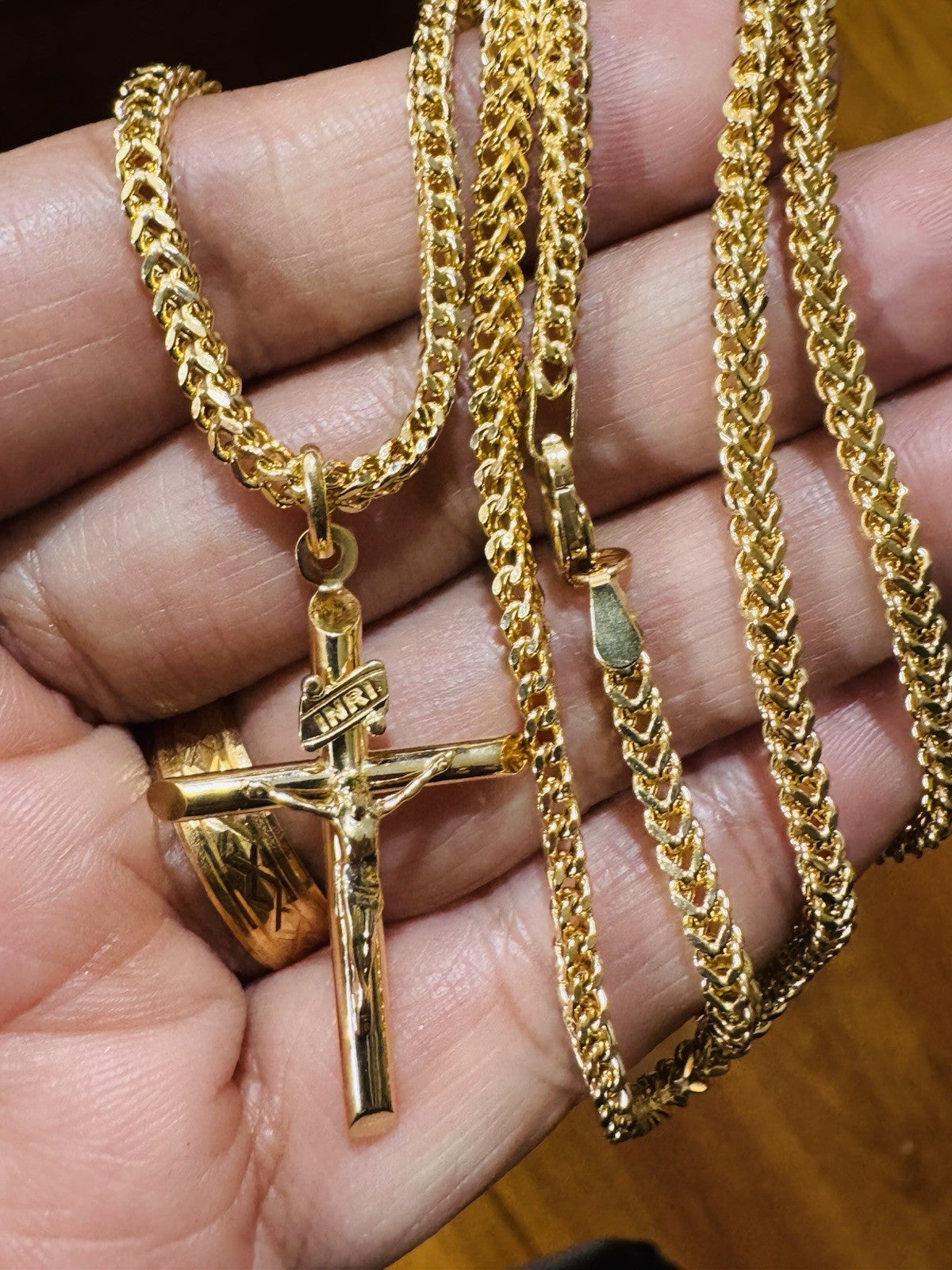 8989334