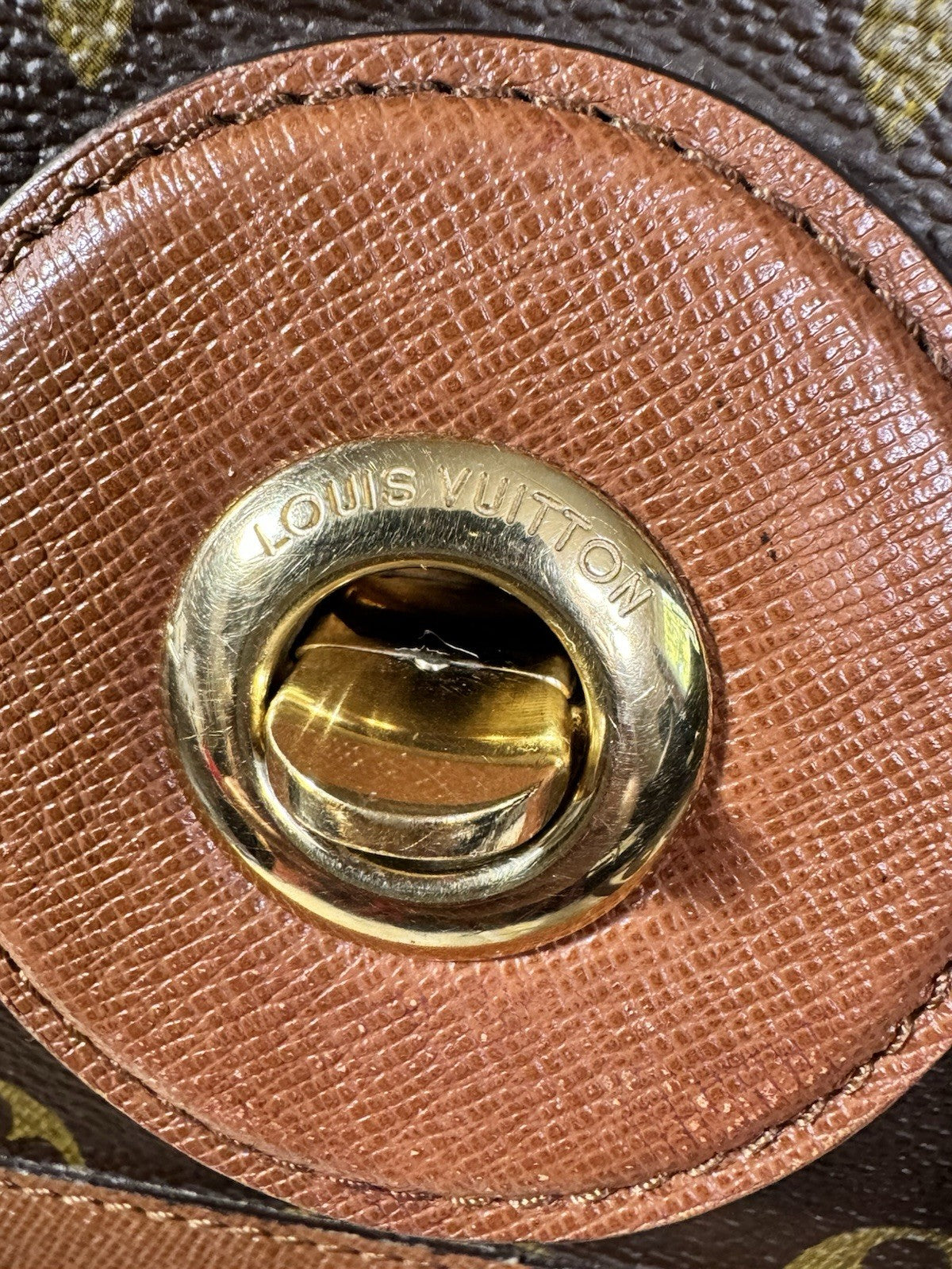 8989547