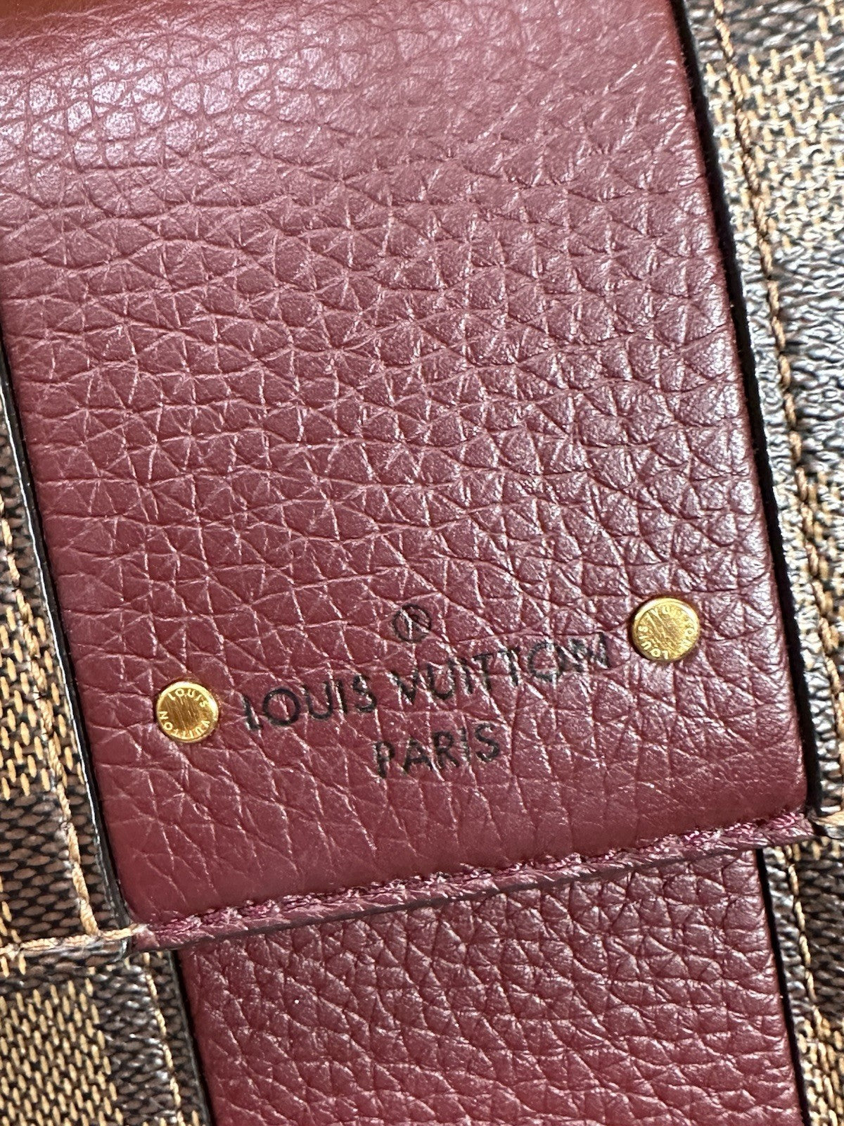 8989433