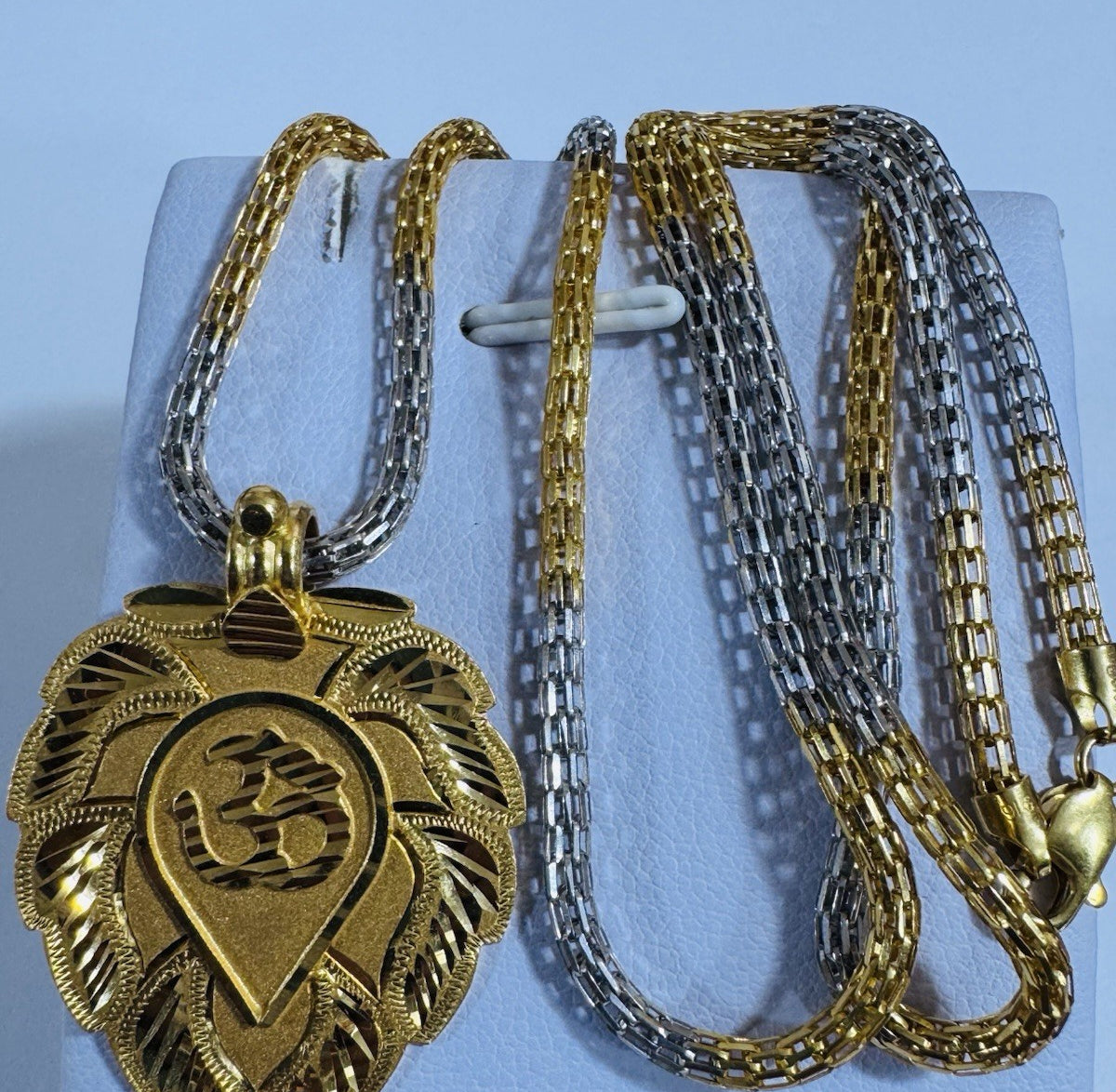 8990735