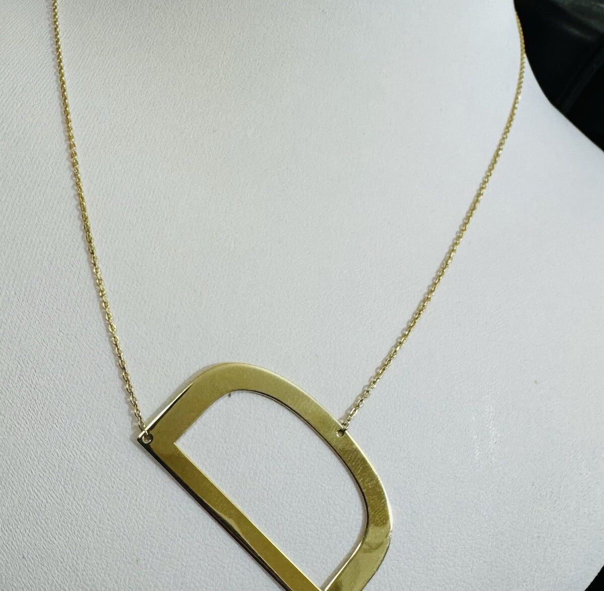 8990731