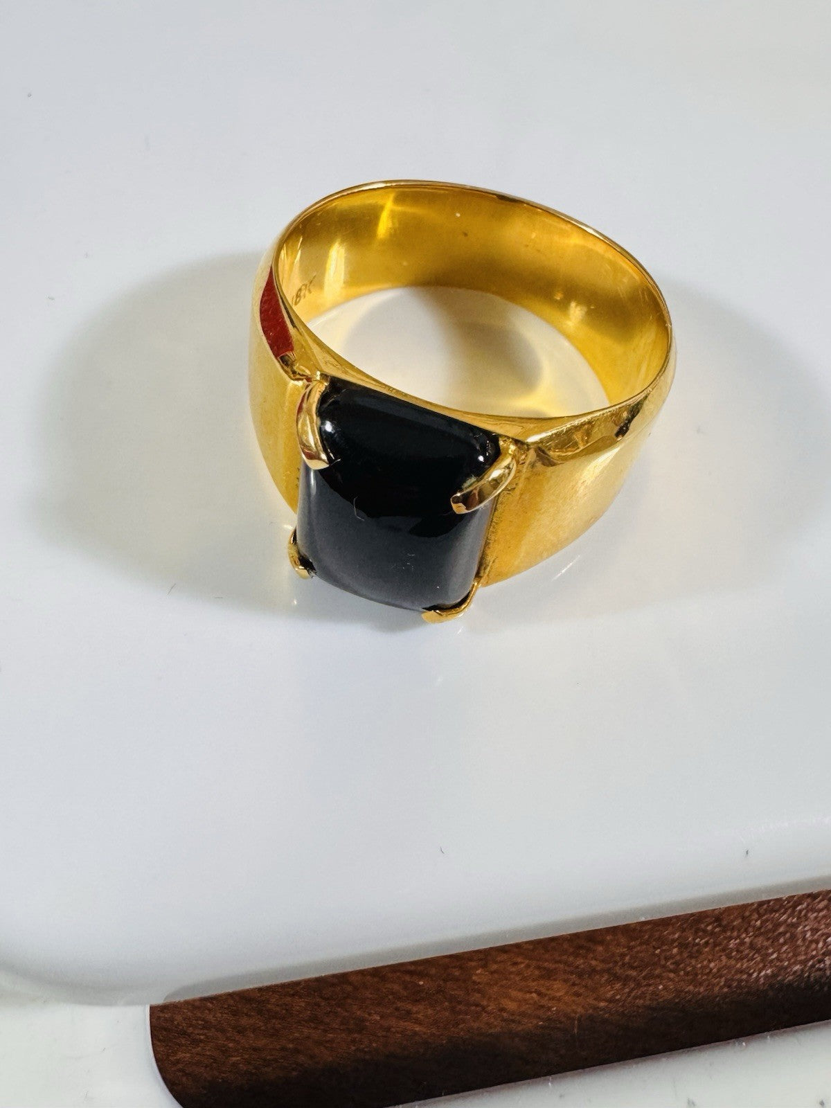 8989772