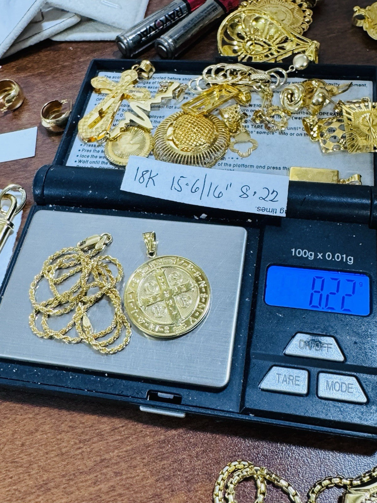 8989762