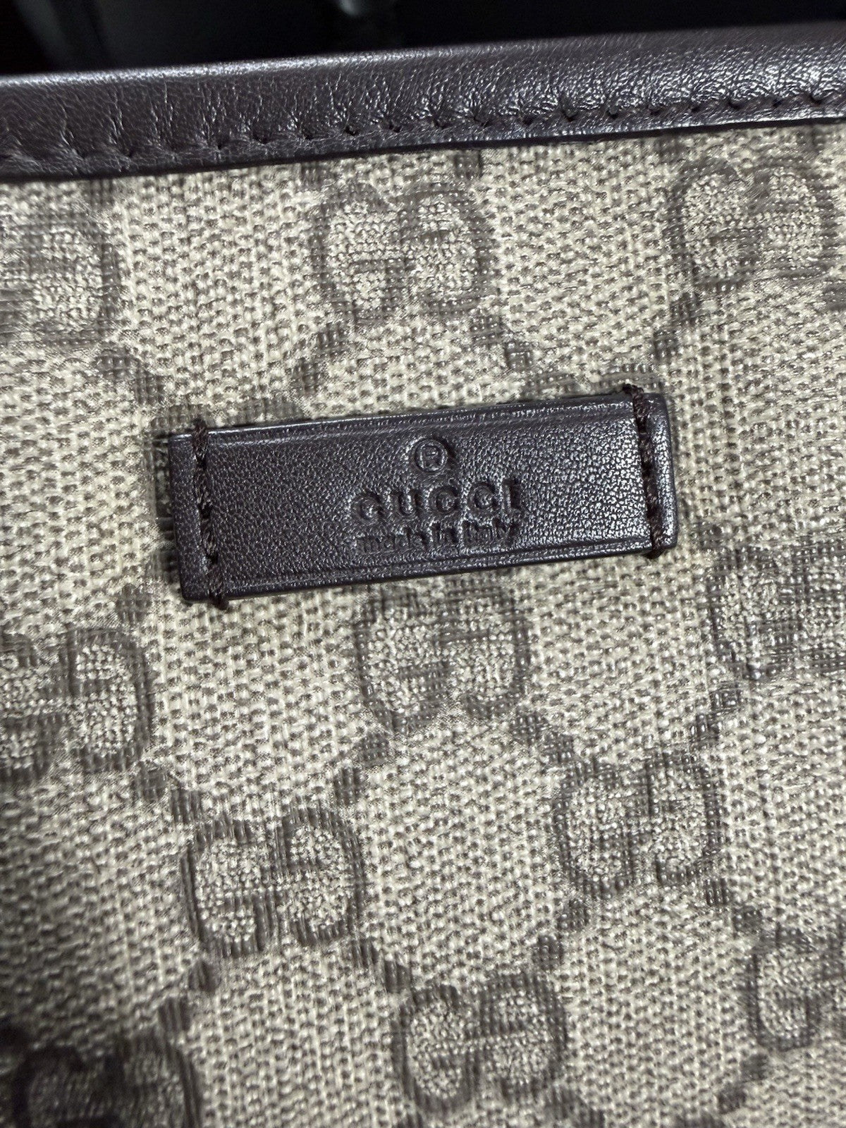 8989577