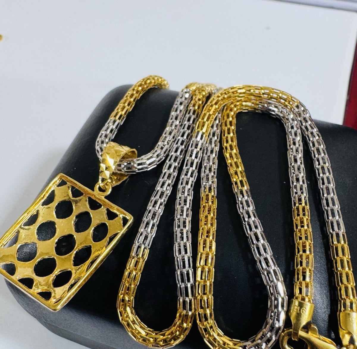 8990729