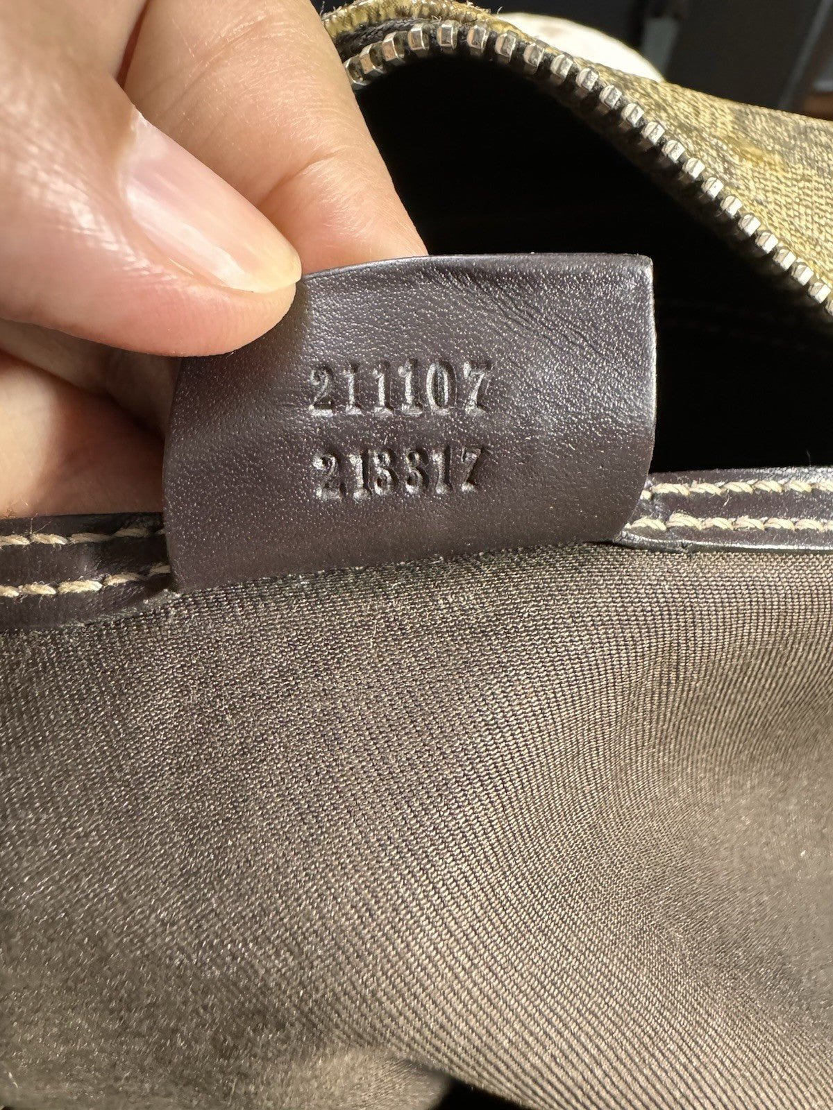 8990297