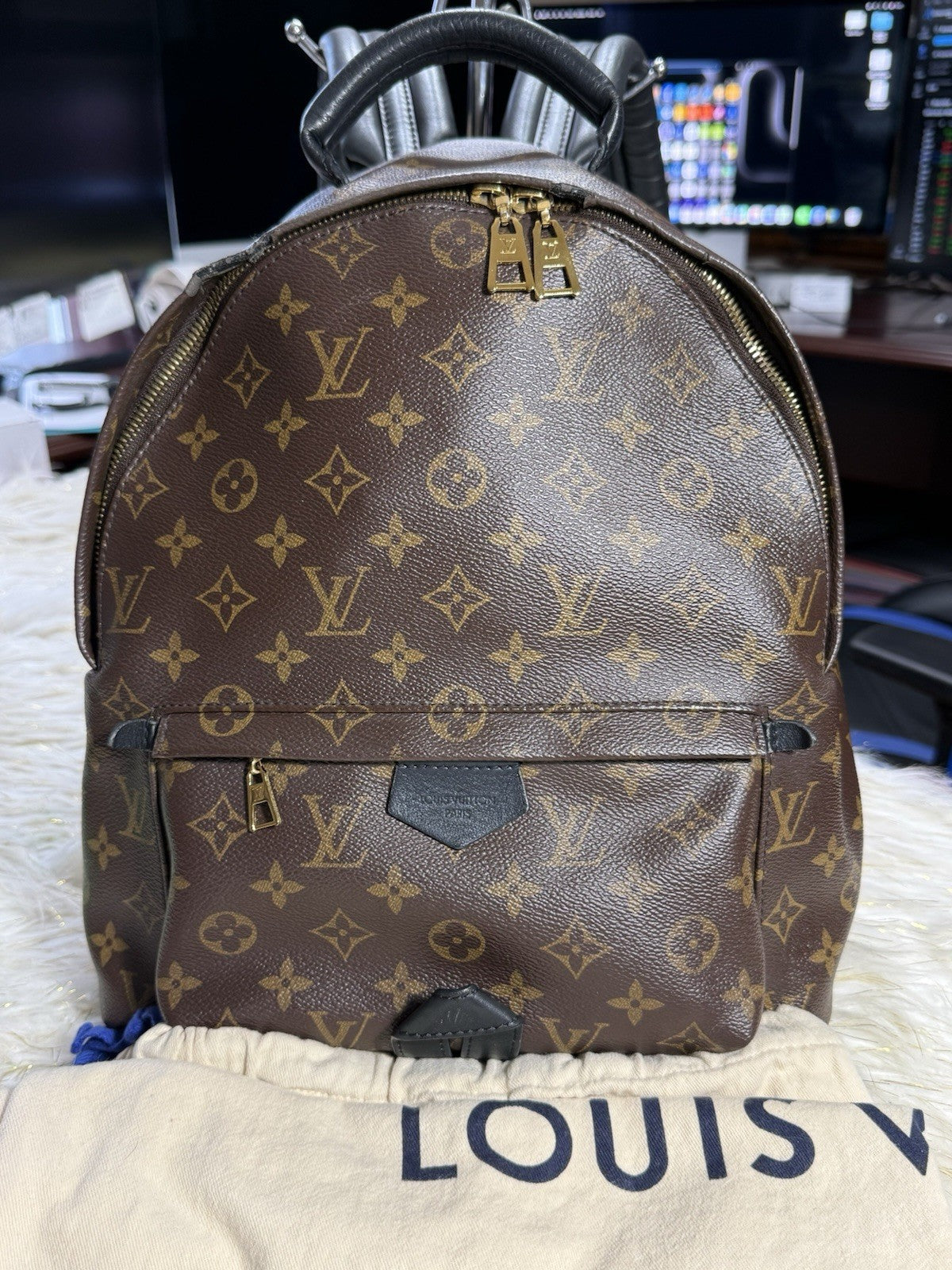 8989525