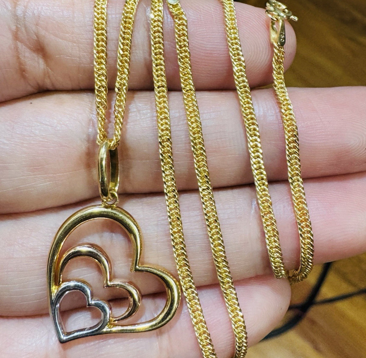 8990726