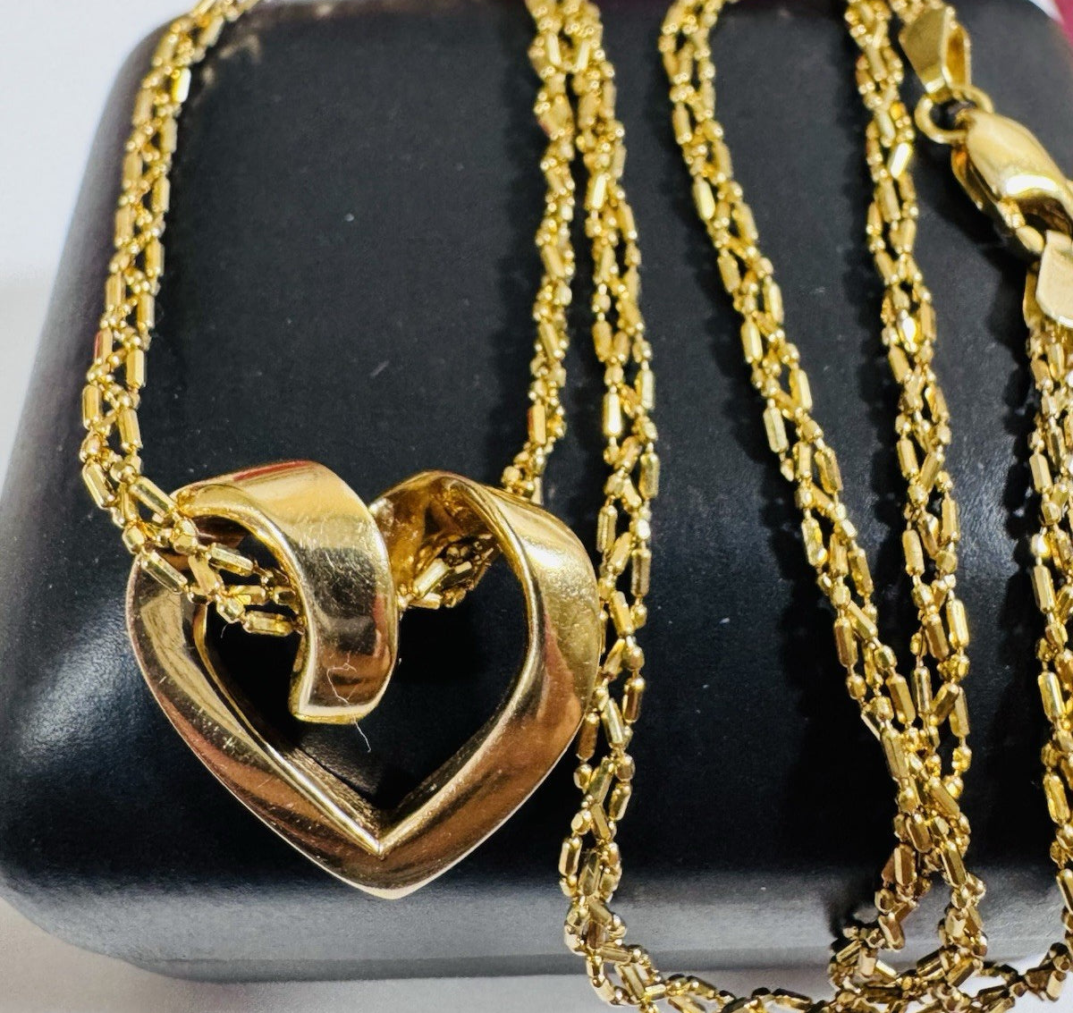 8789037