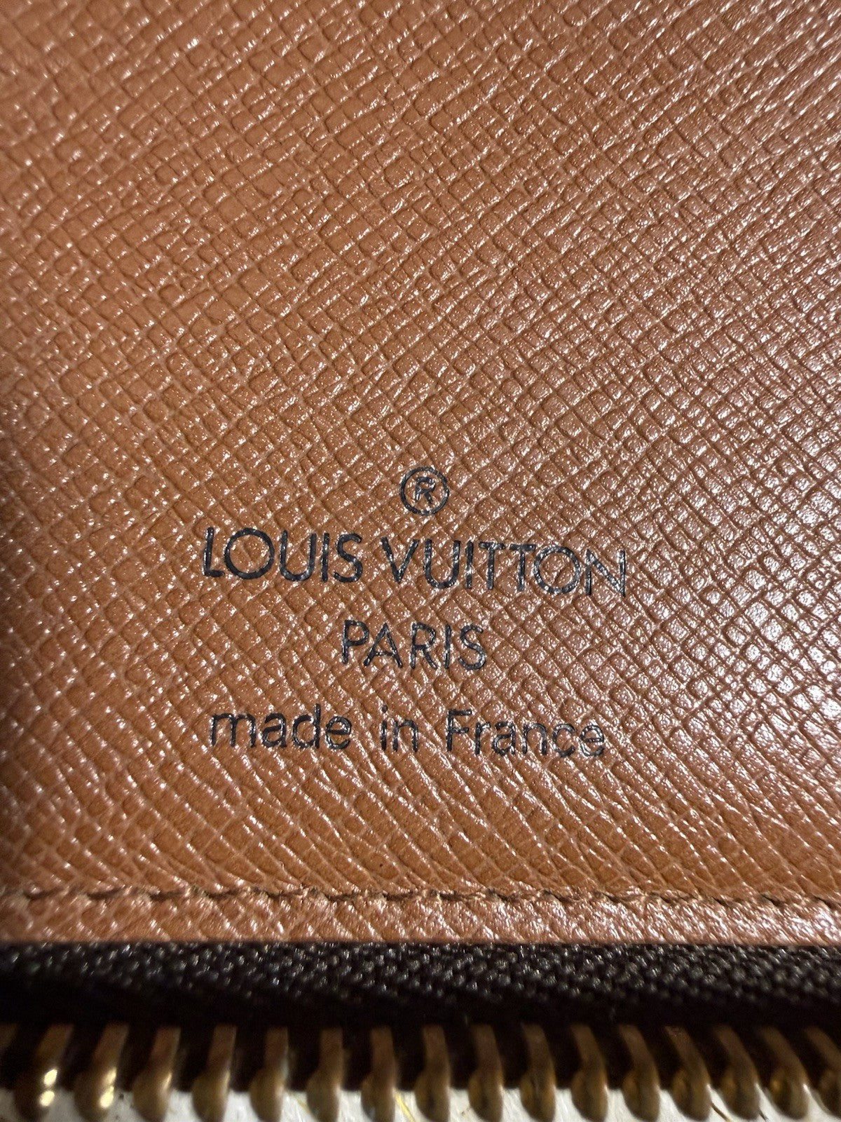 8989692