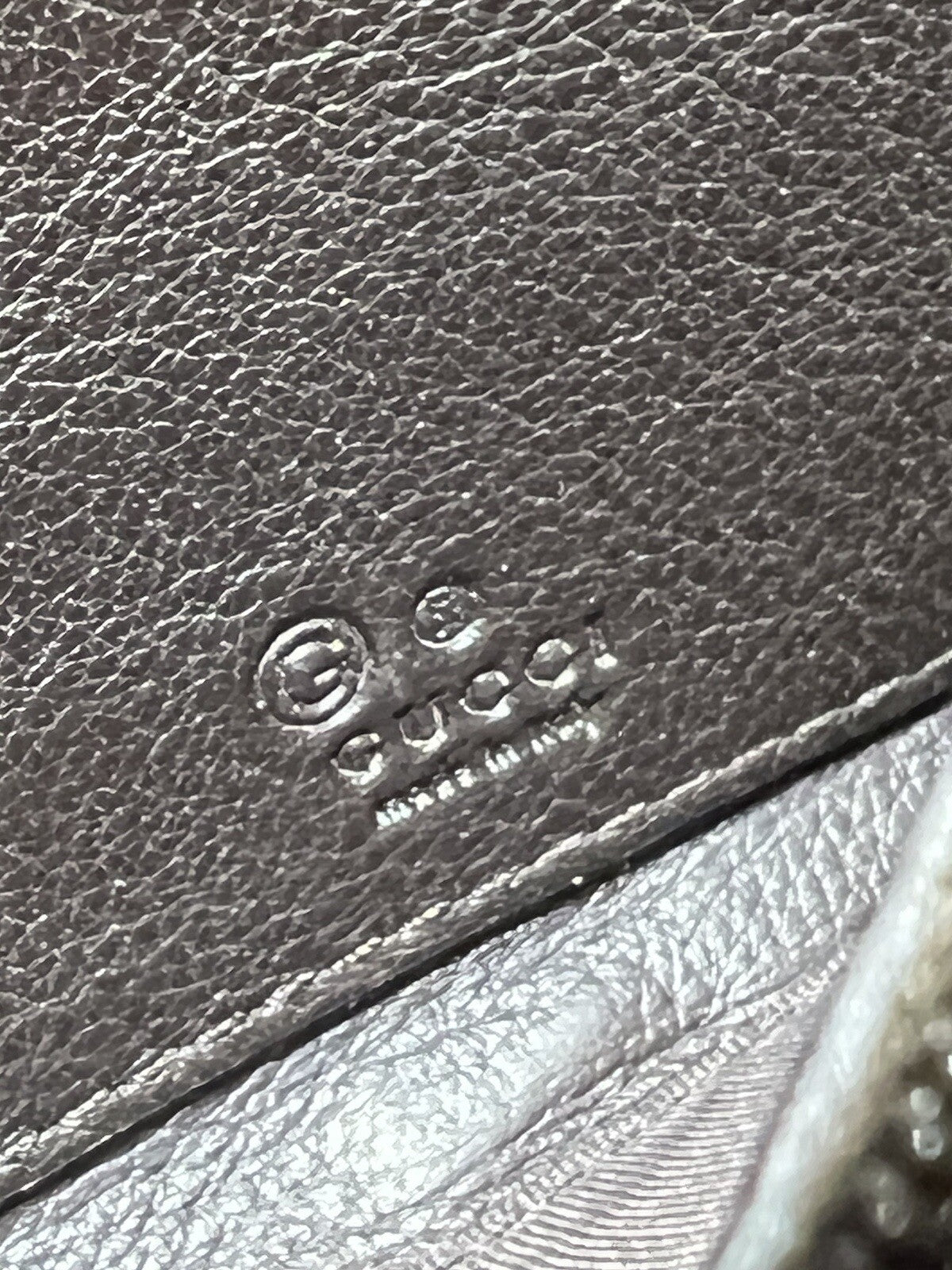 8989960