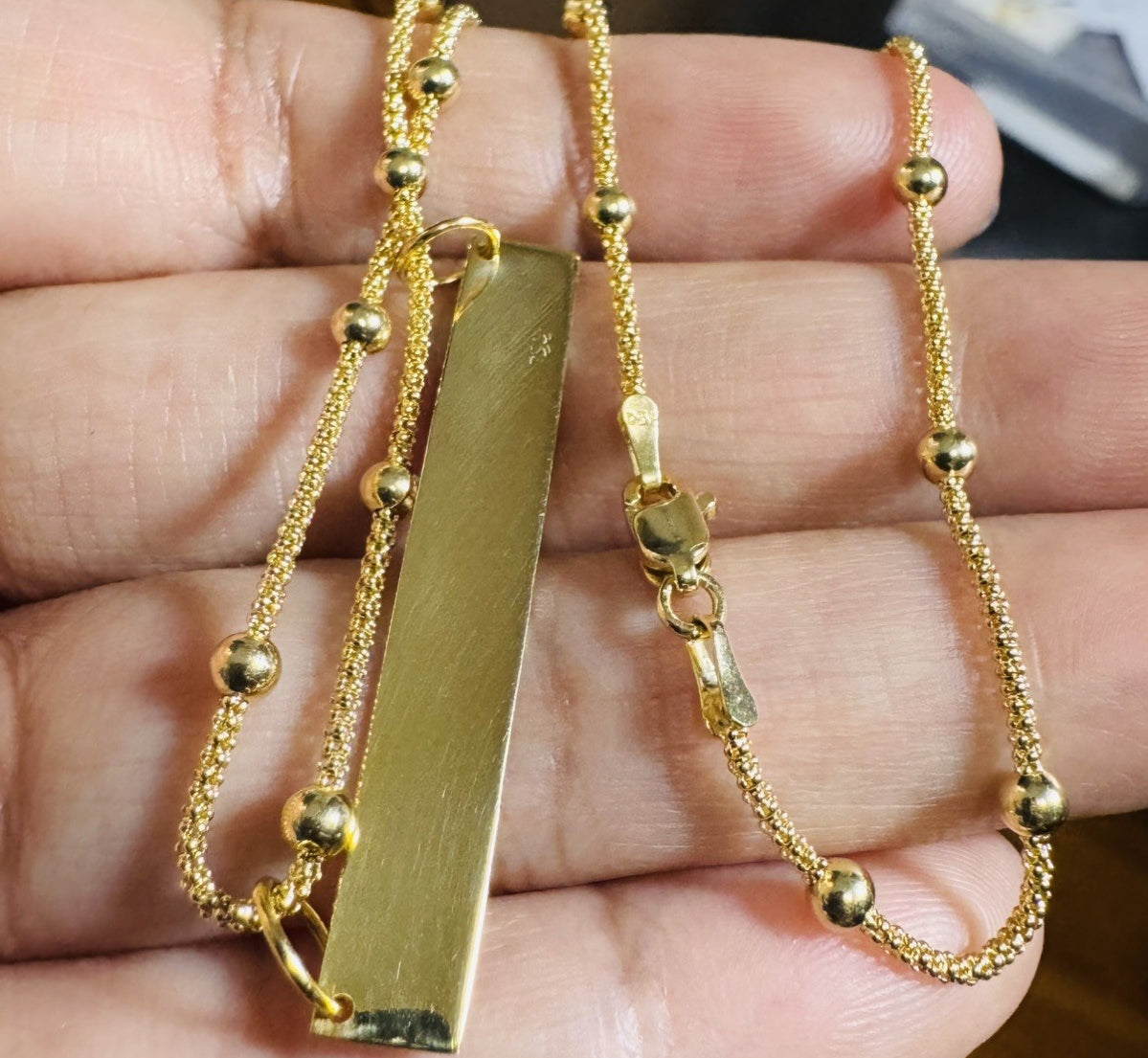 9028137
