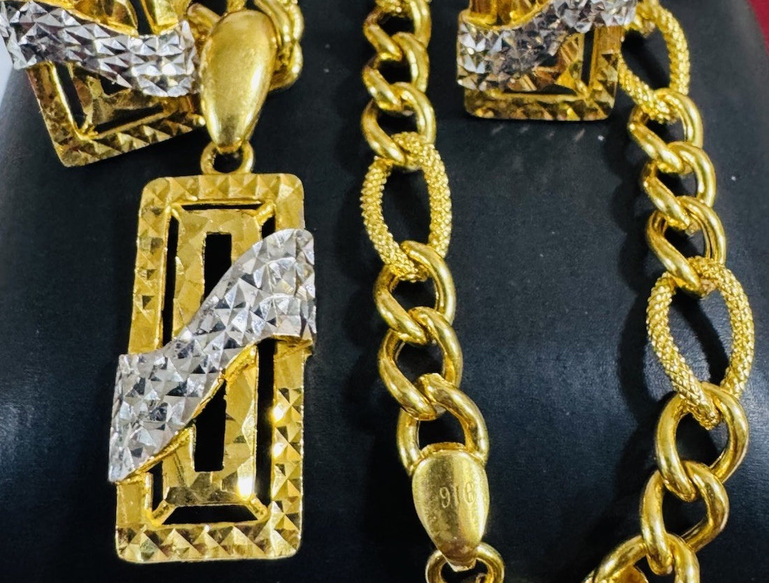 9010016