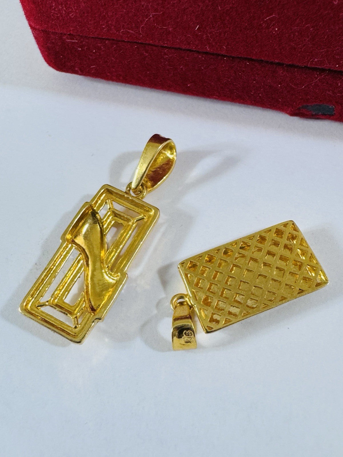 8989429