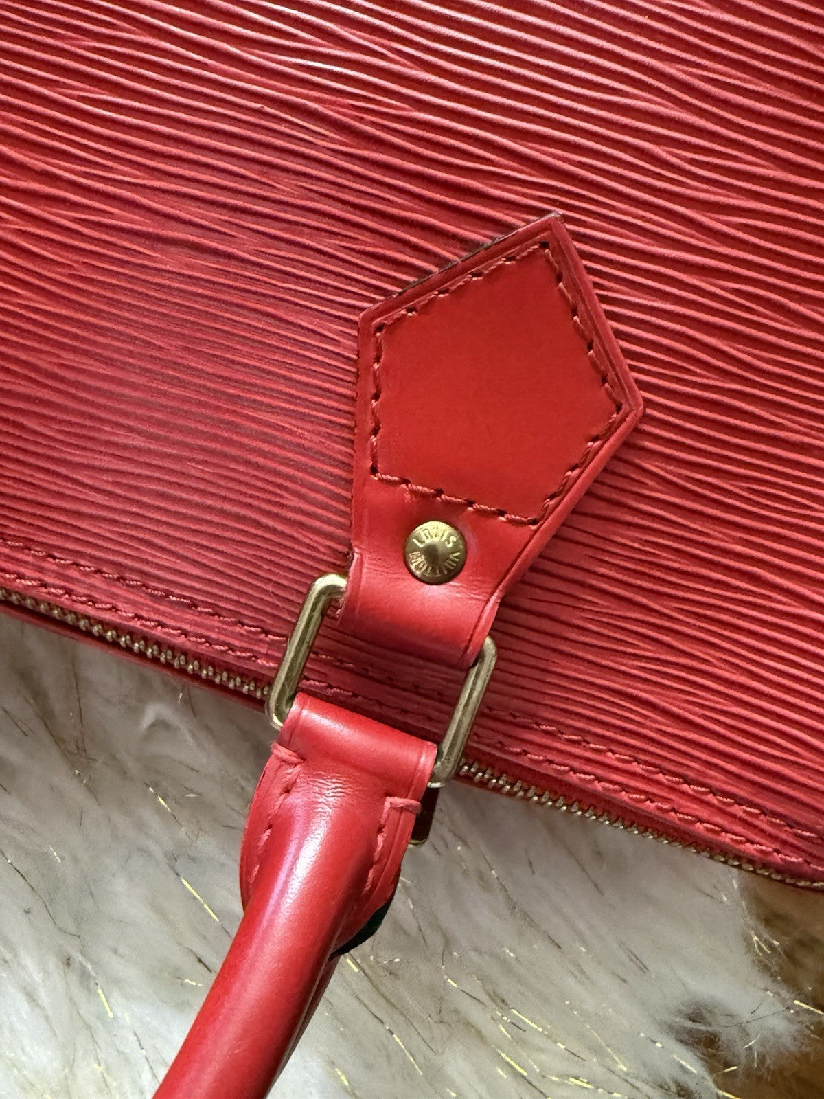 8989537