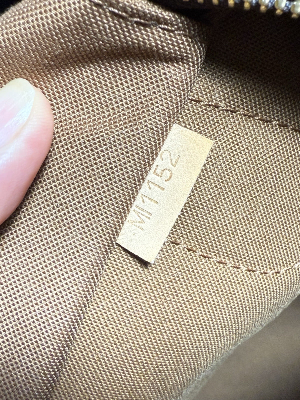 8989521