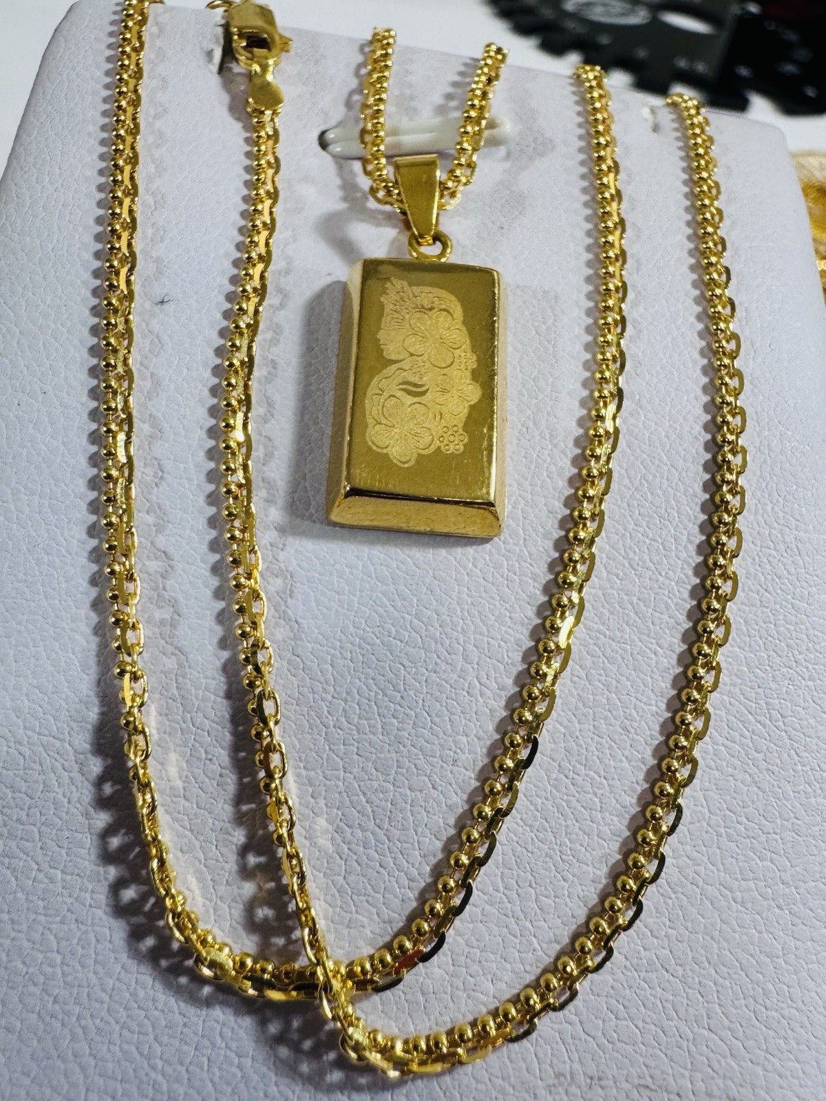 8769369
