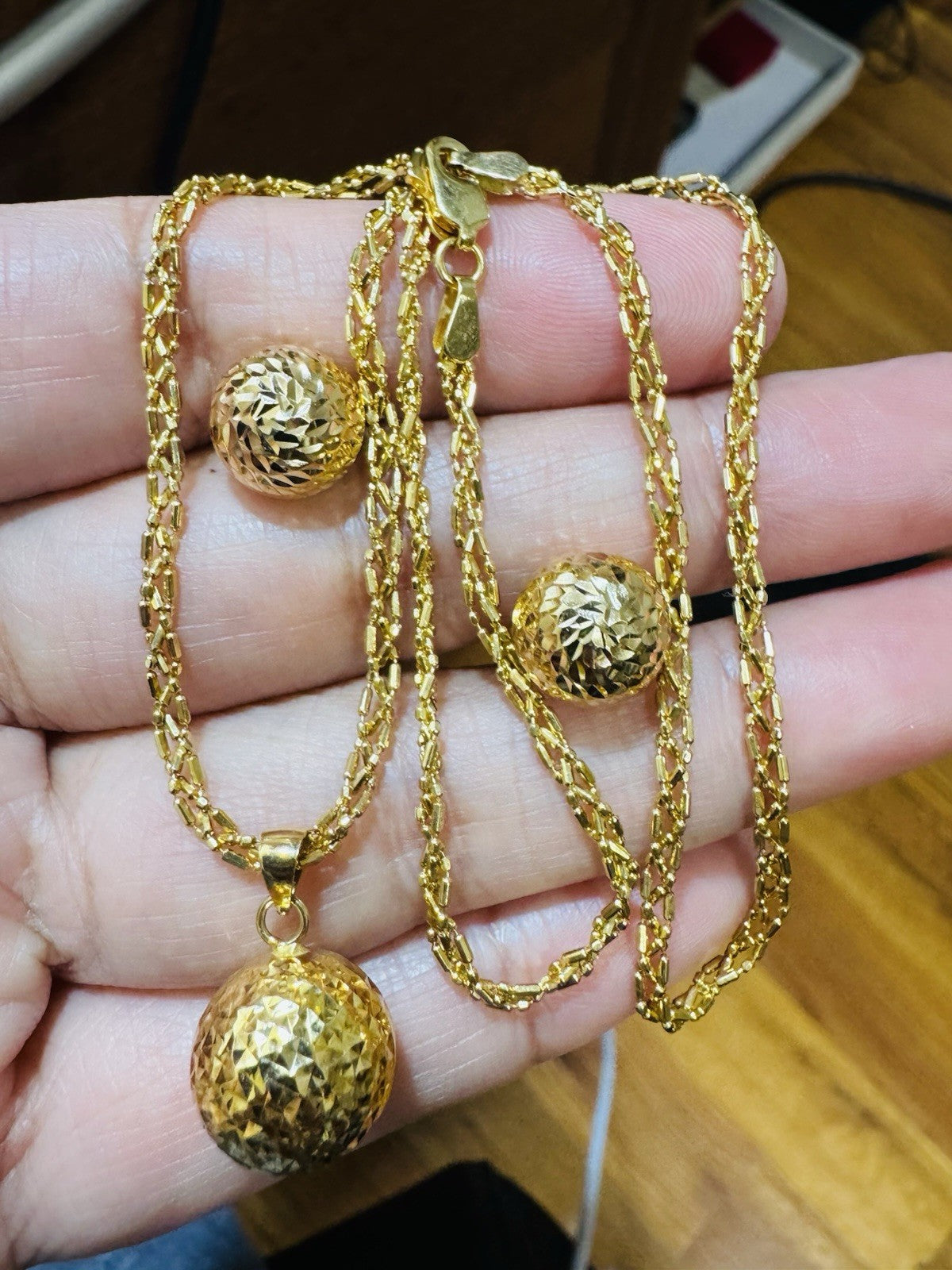 8989513