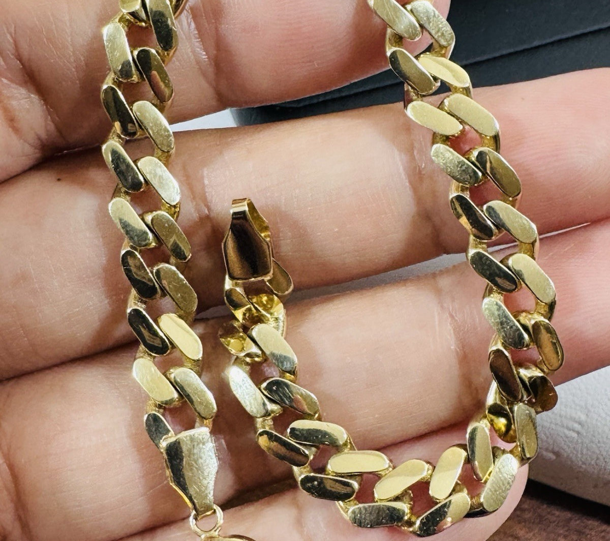 8769912