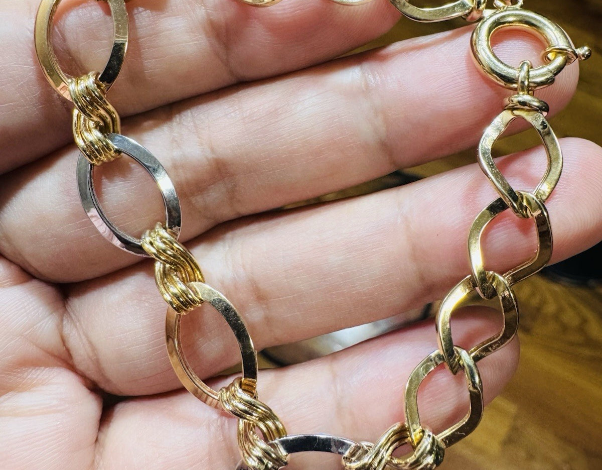 8993633