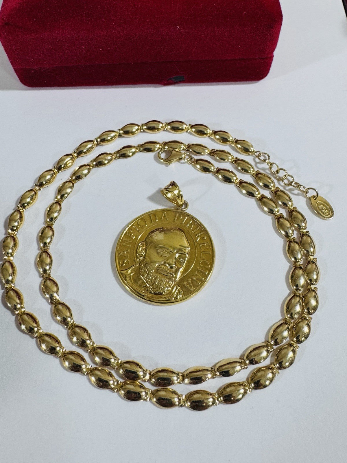 8989946