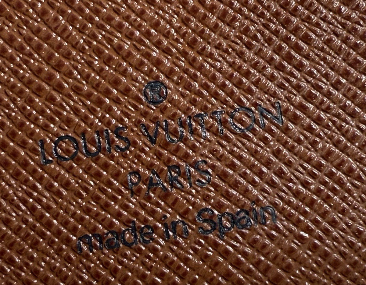 8998540