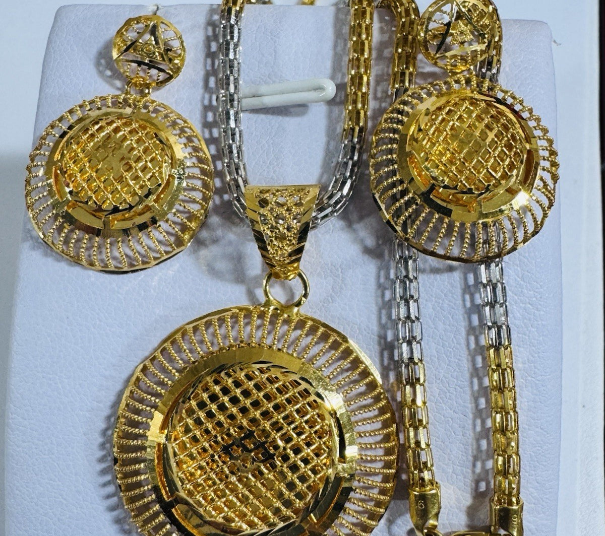 8769923