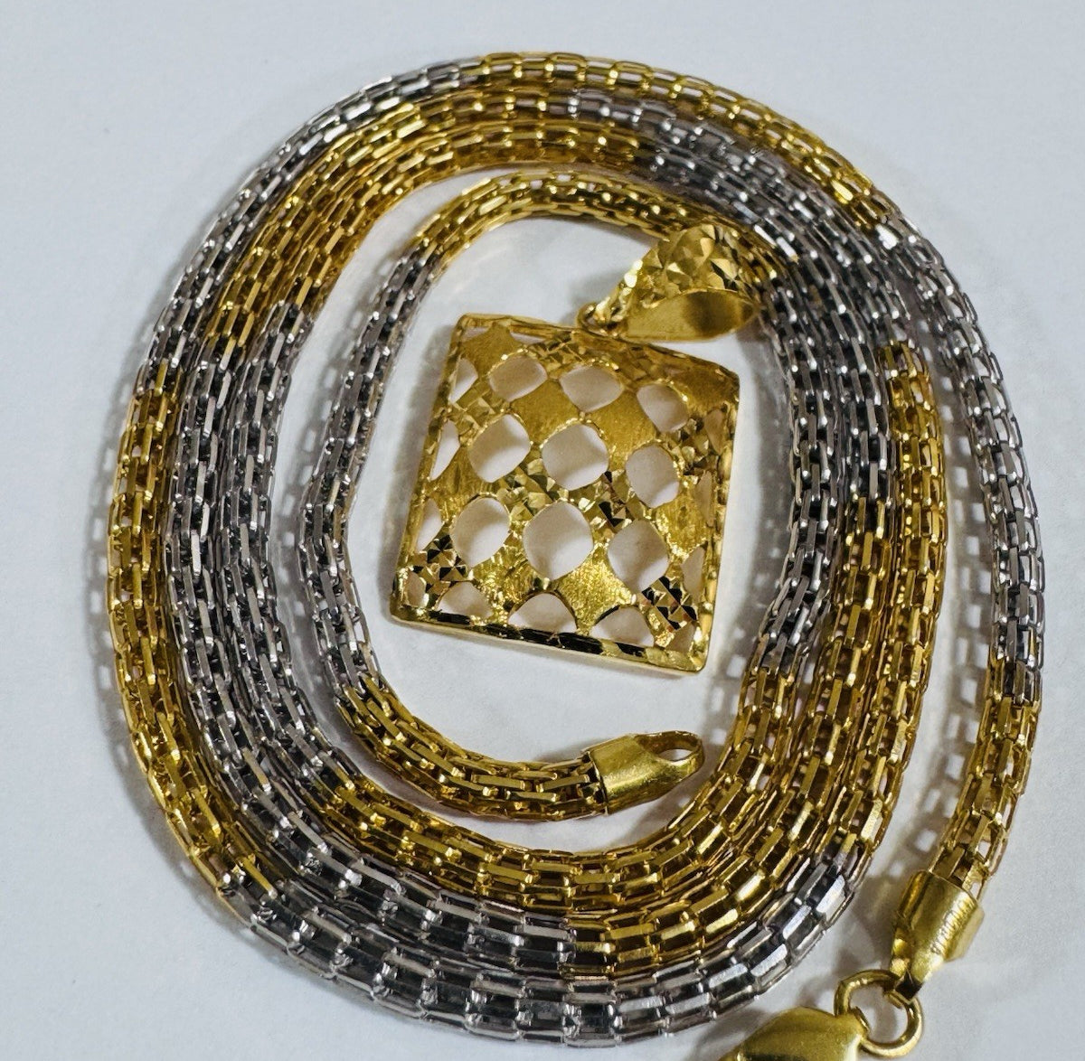 8990729