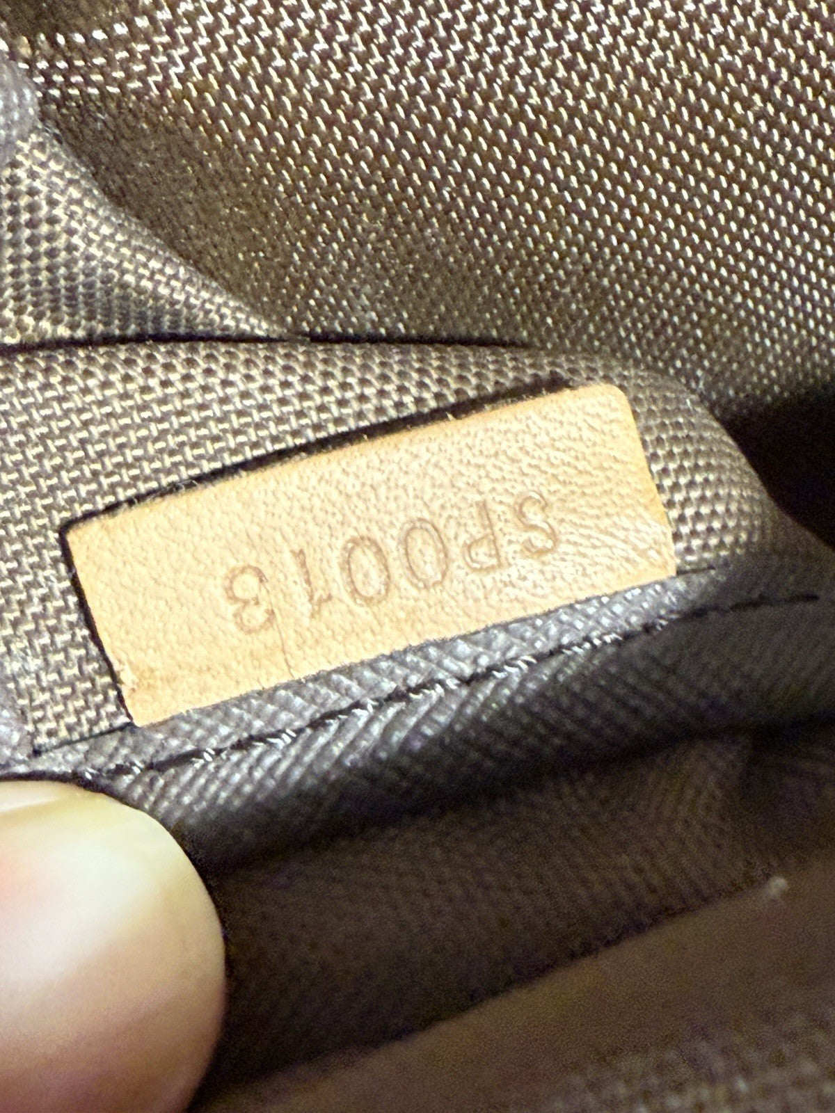 8989613