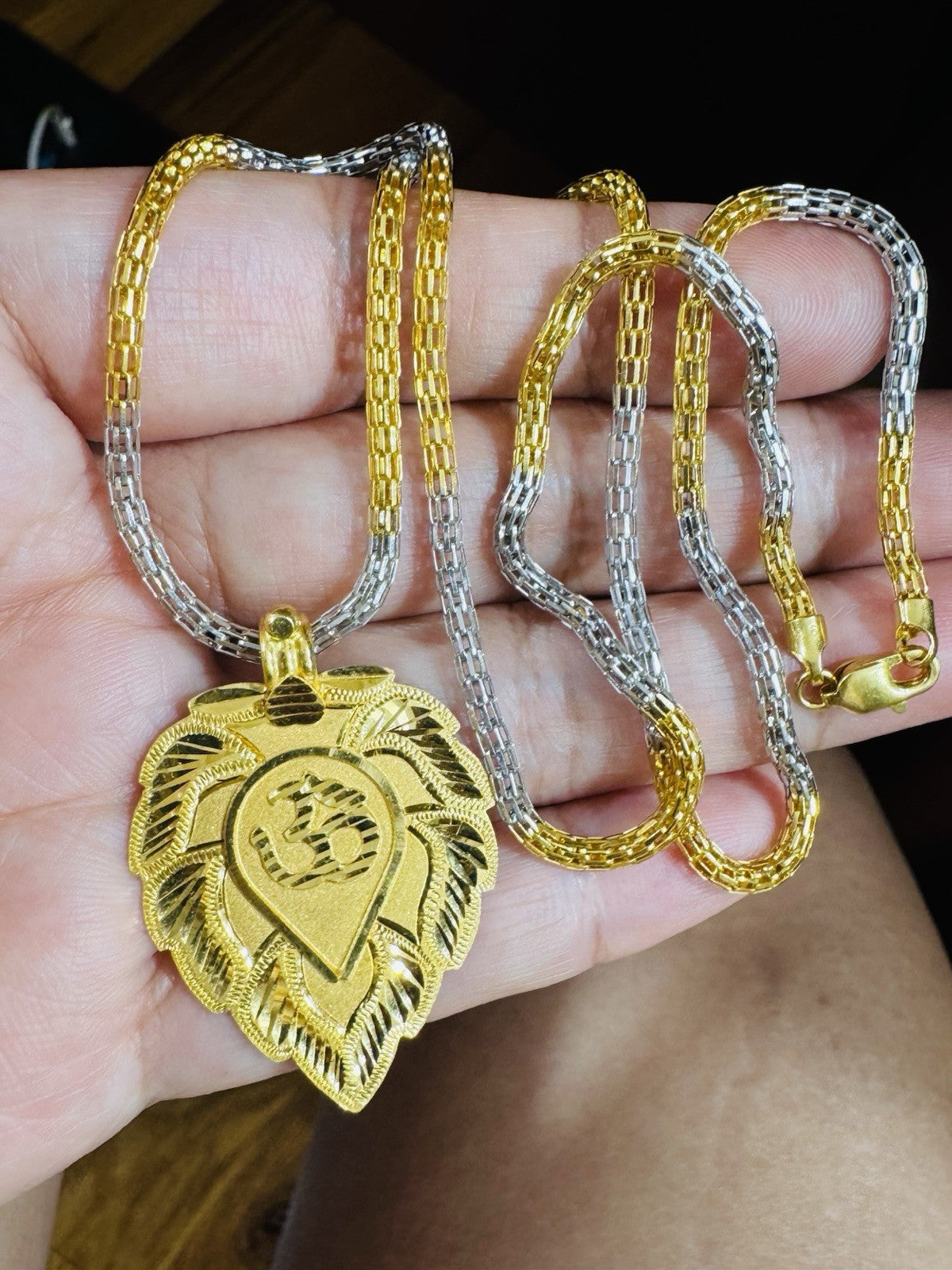 8990641
