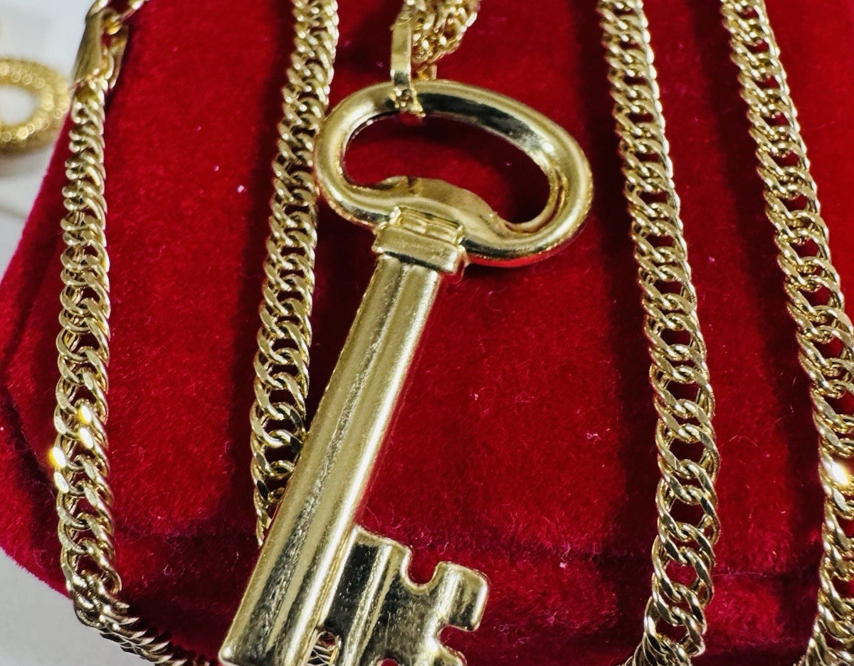9010015