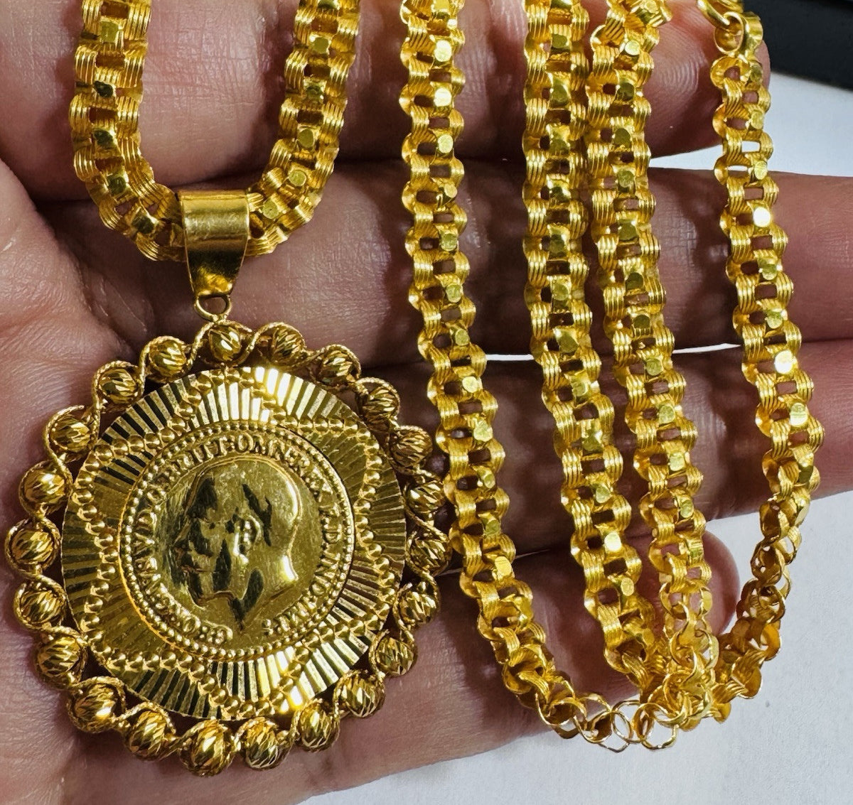 8769916