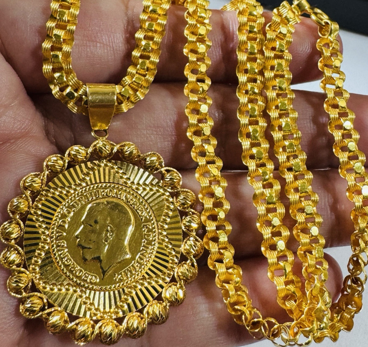 8769916