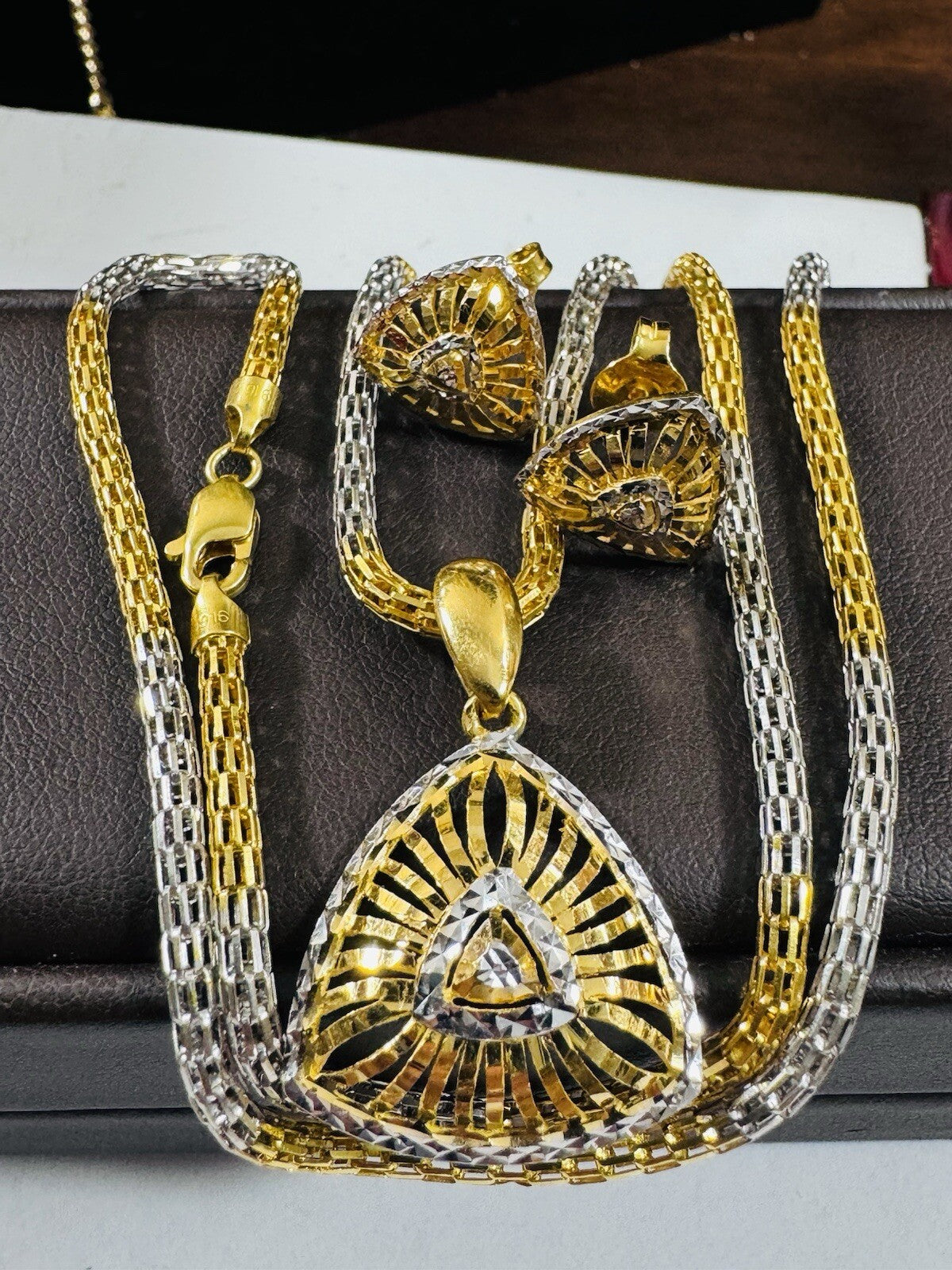 8074945