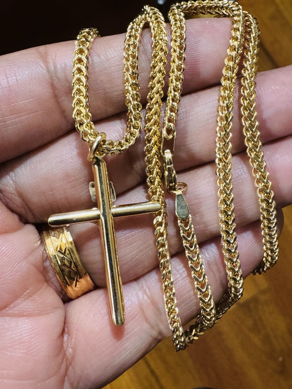 8989272