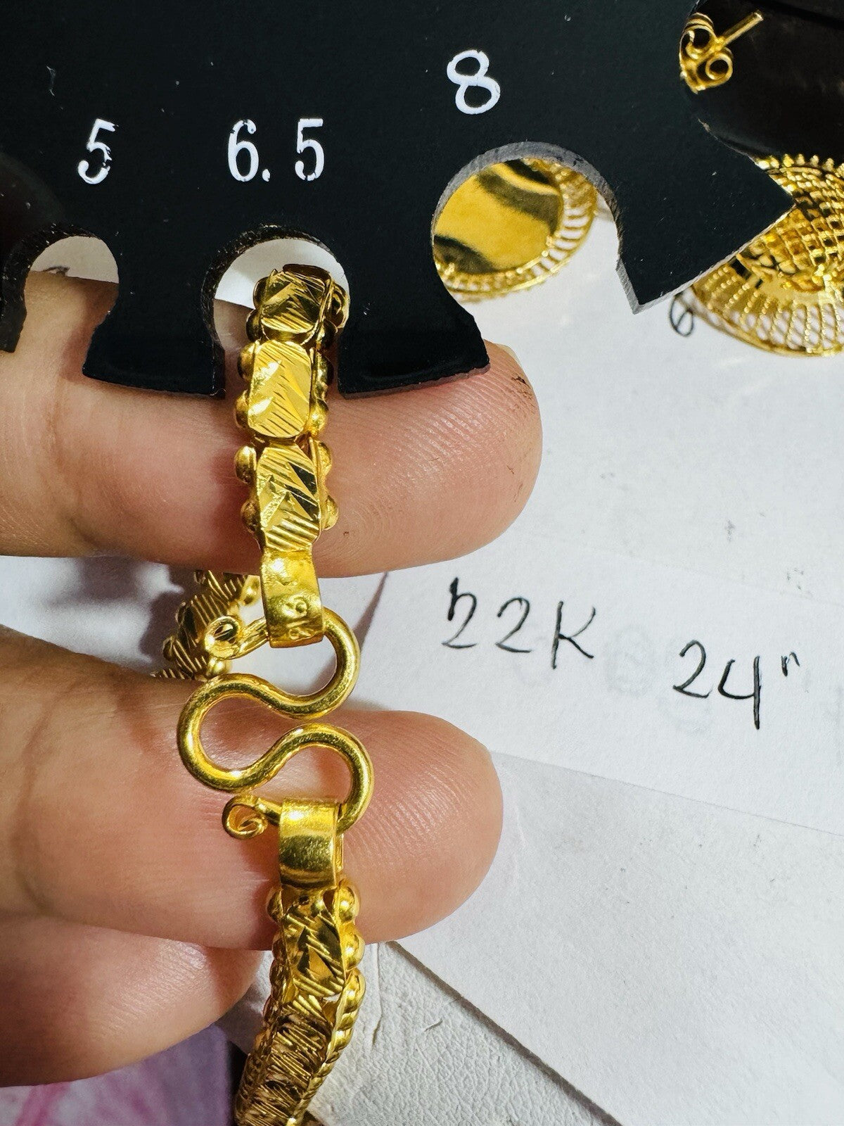 6757073