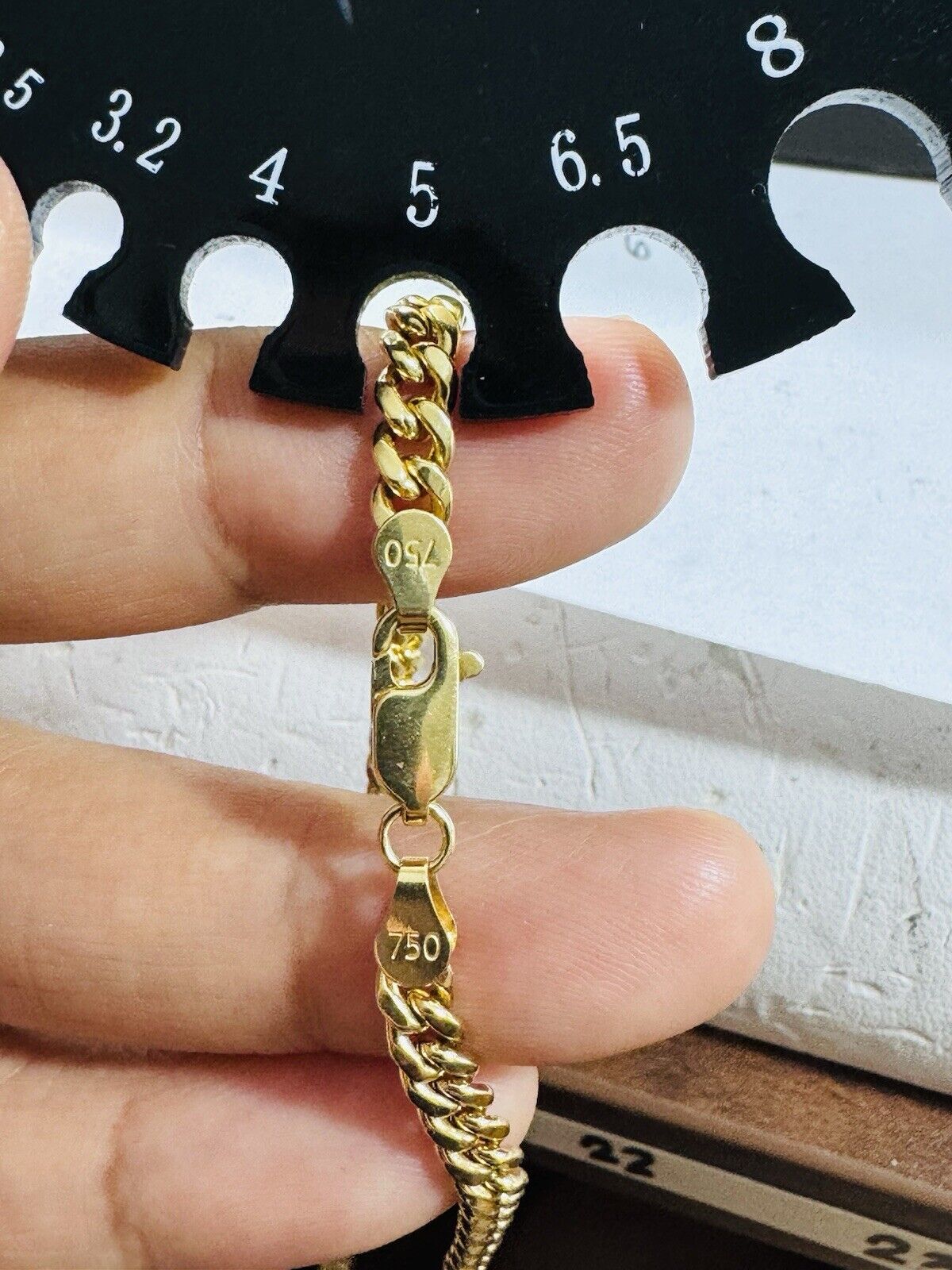 5400017
