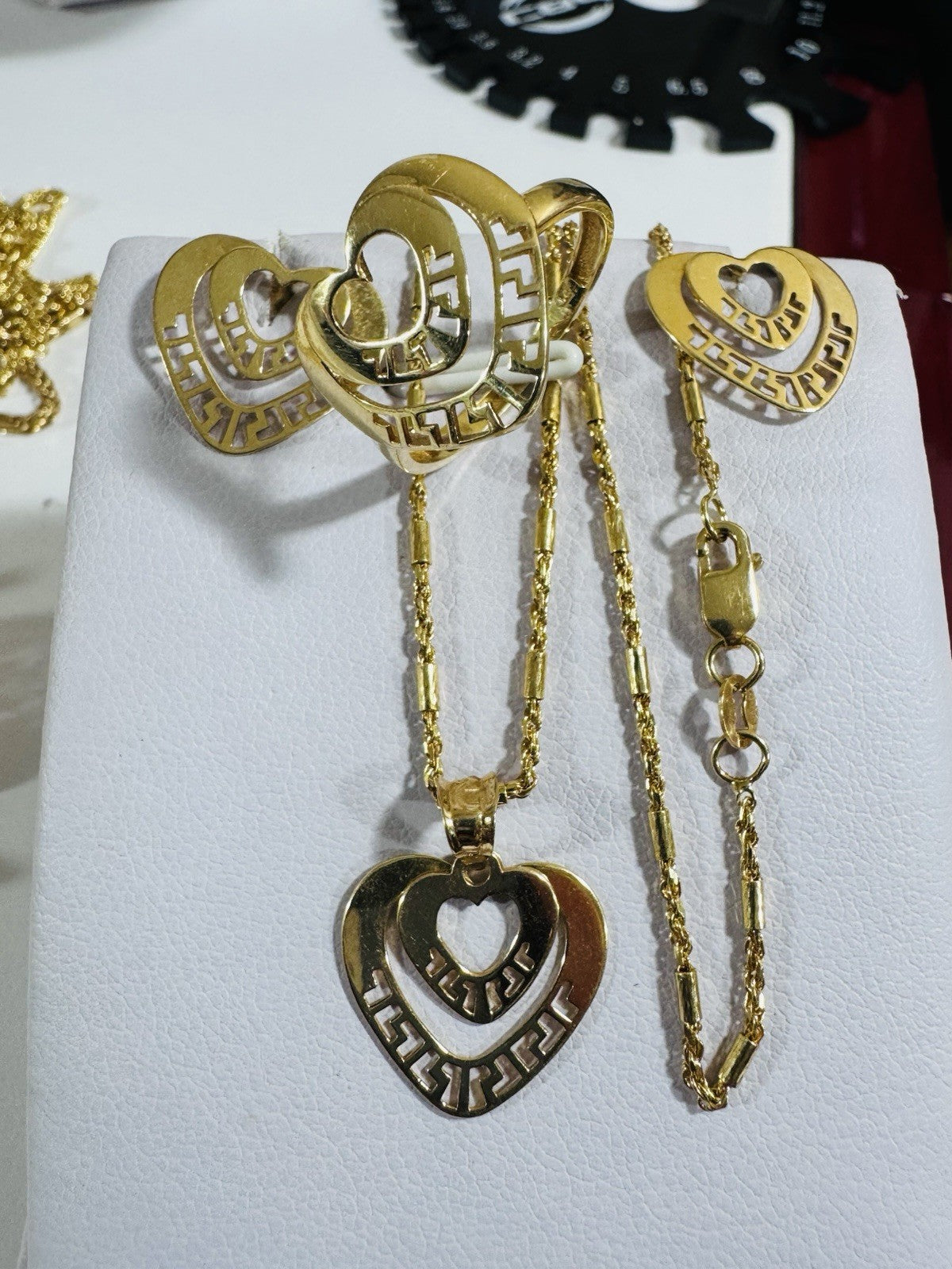 8096977