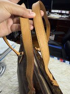 8989672
