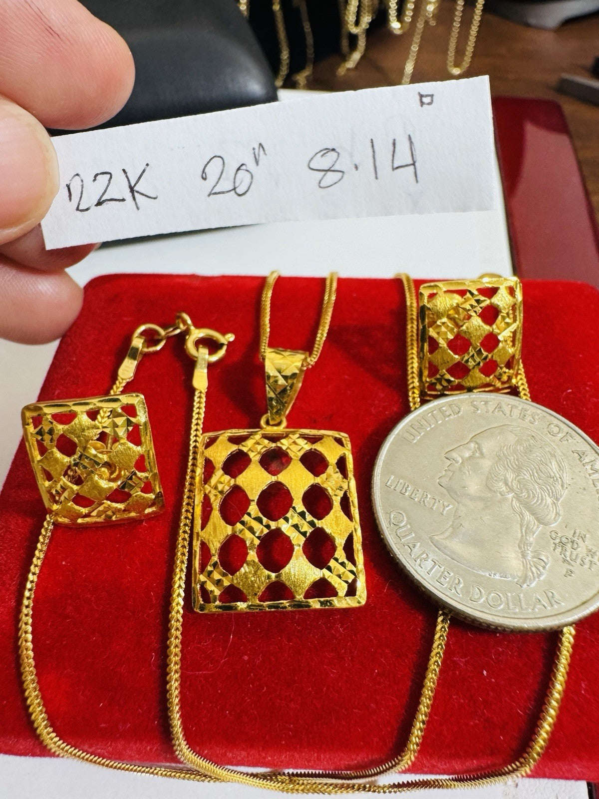 6908560