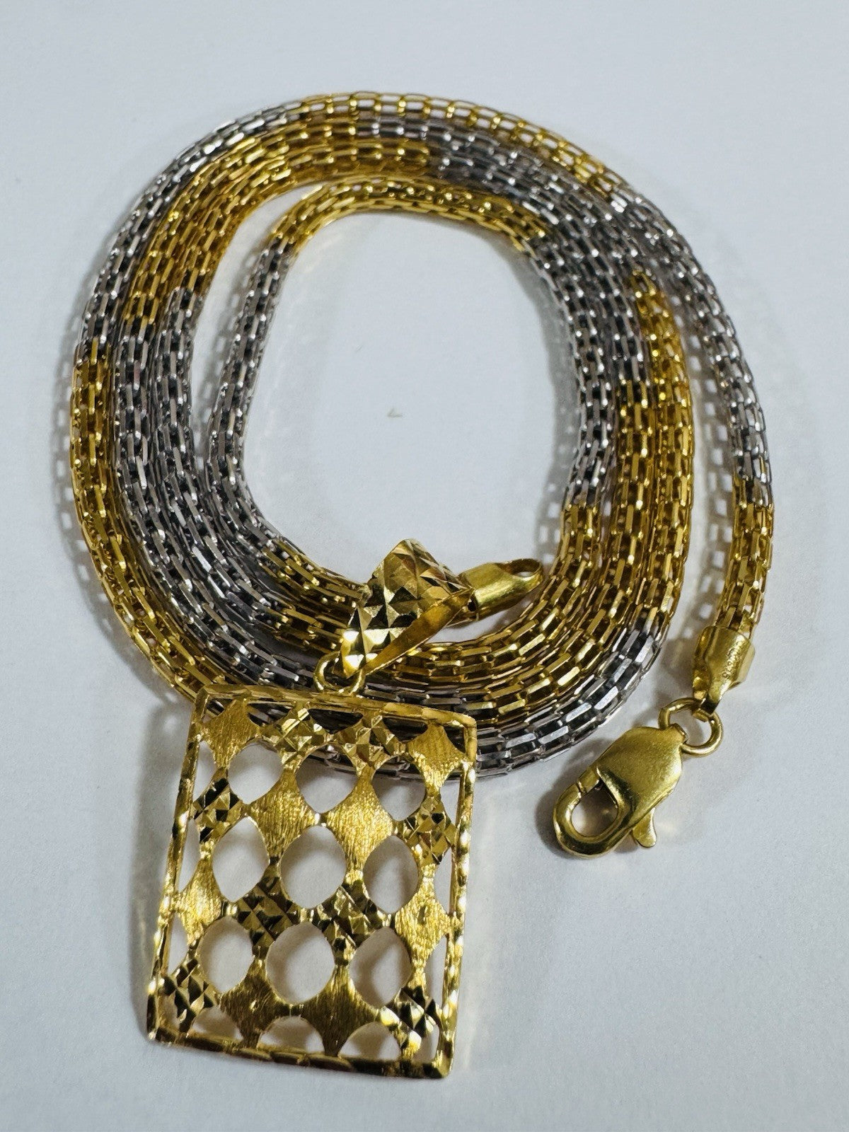 8990729