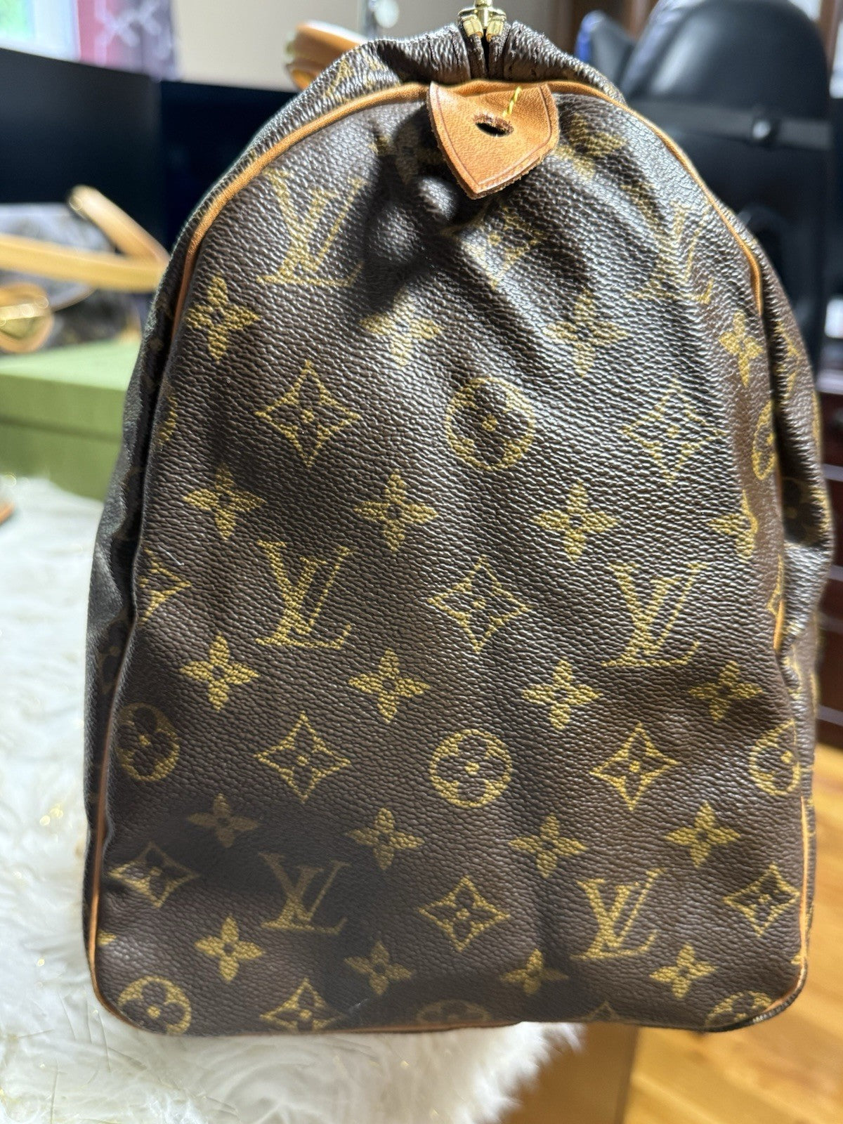 8989523