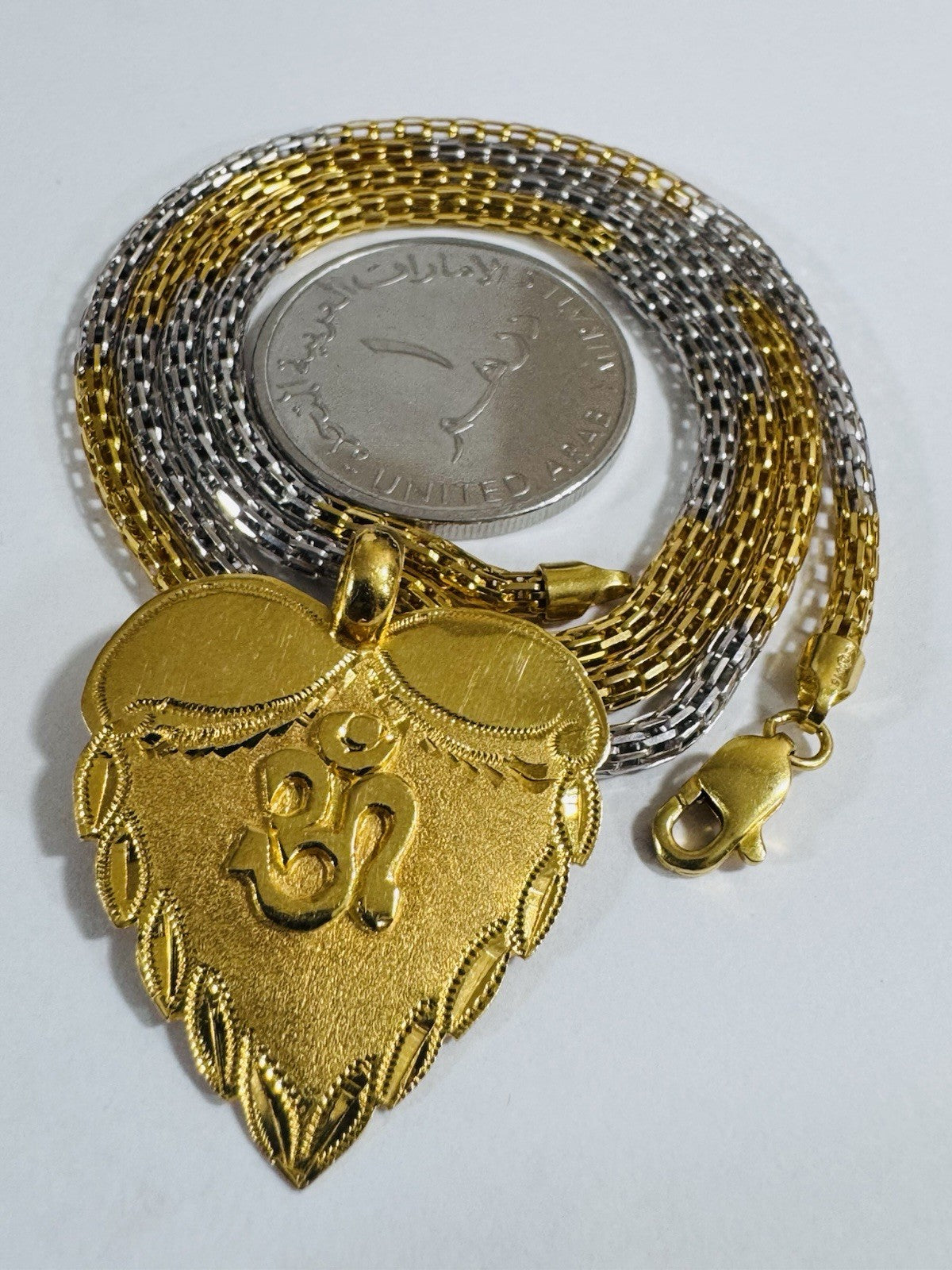 8990653