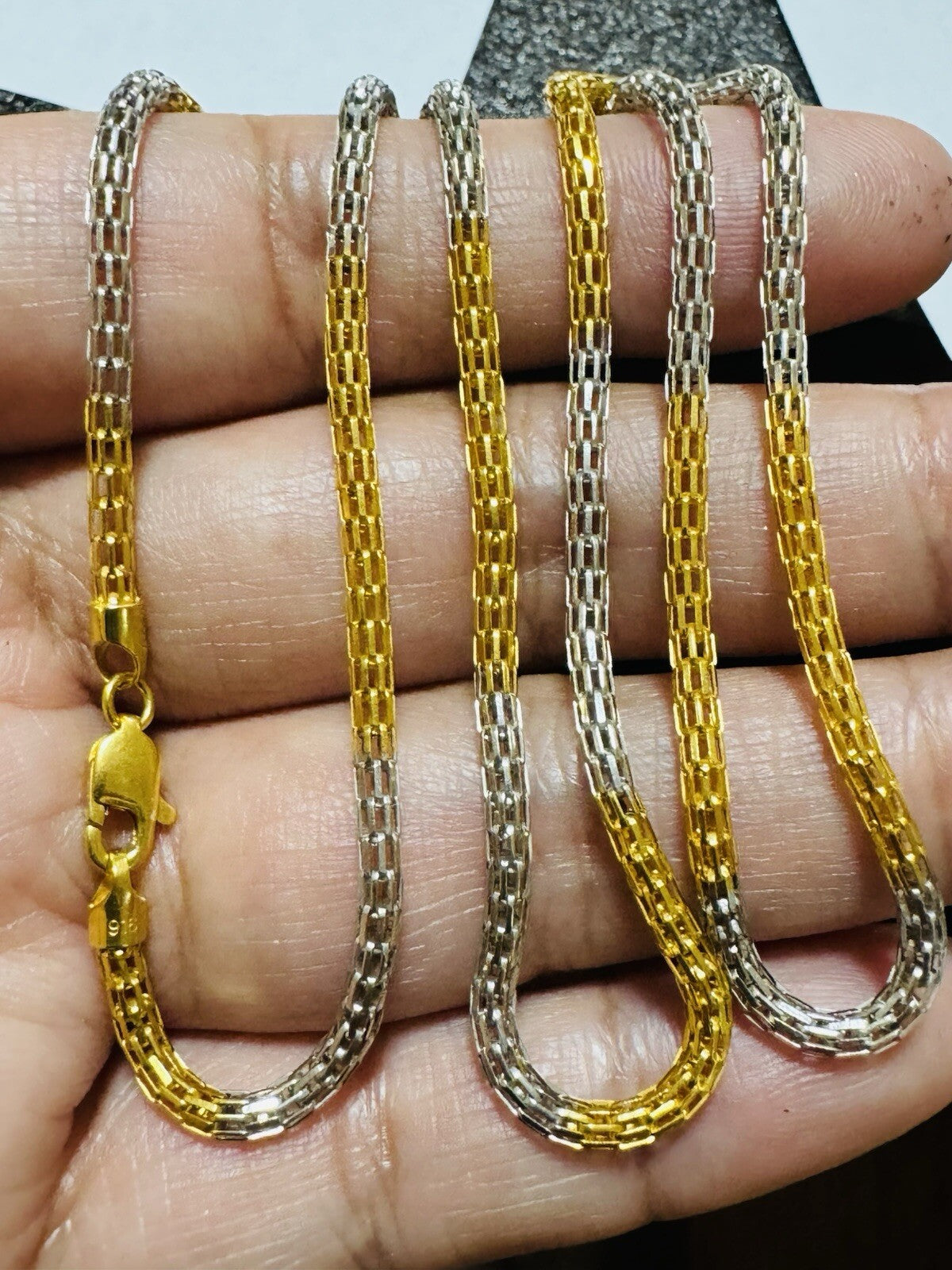 7318227