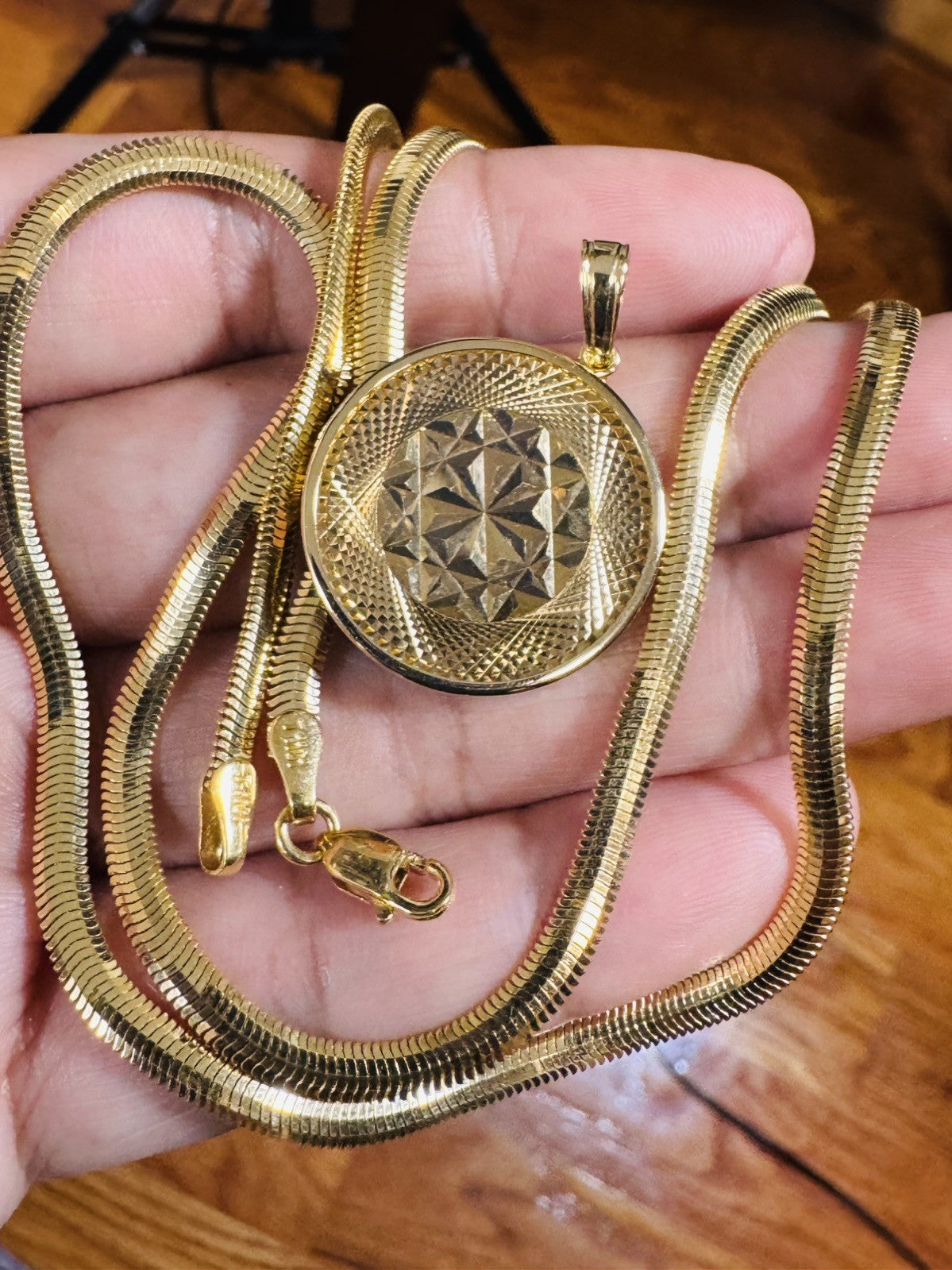9015252