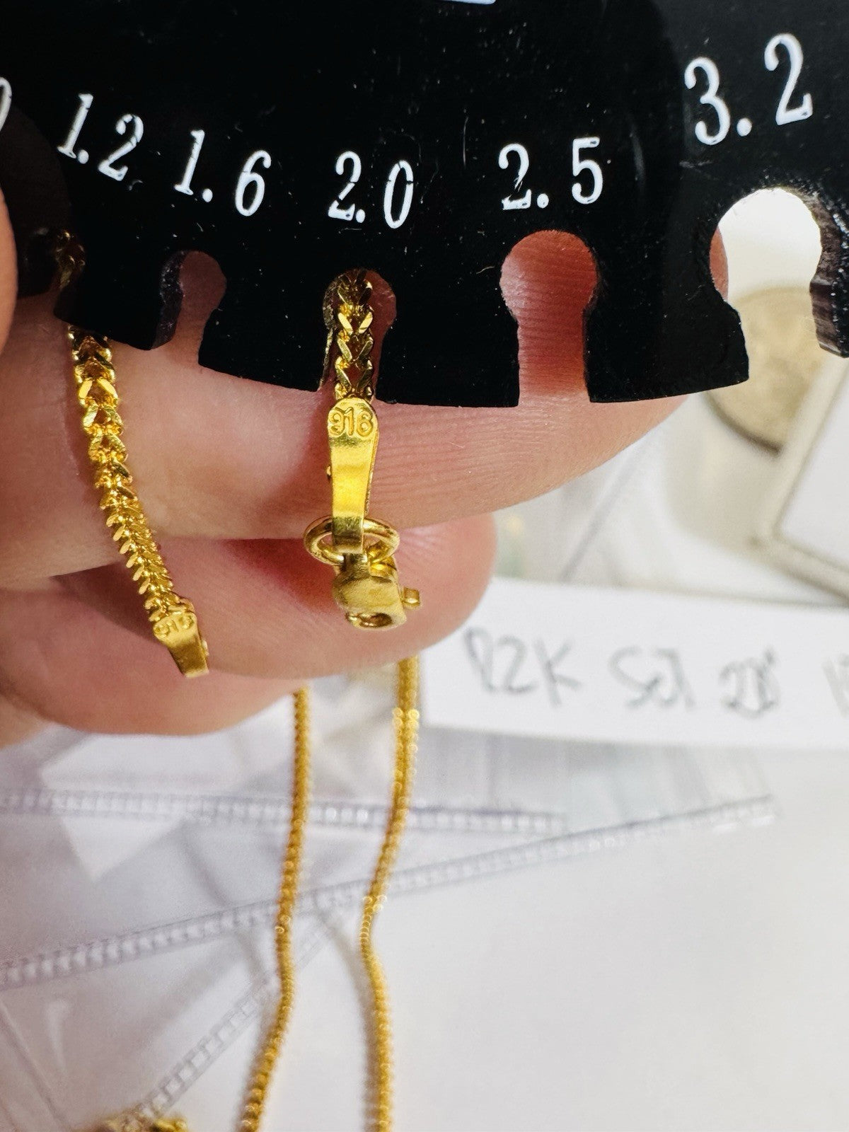 6915942