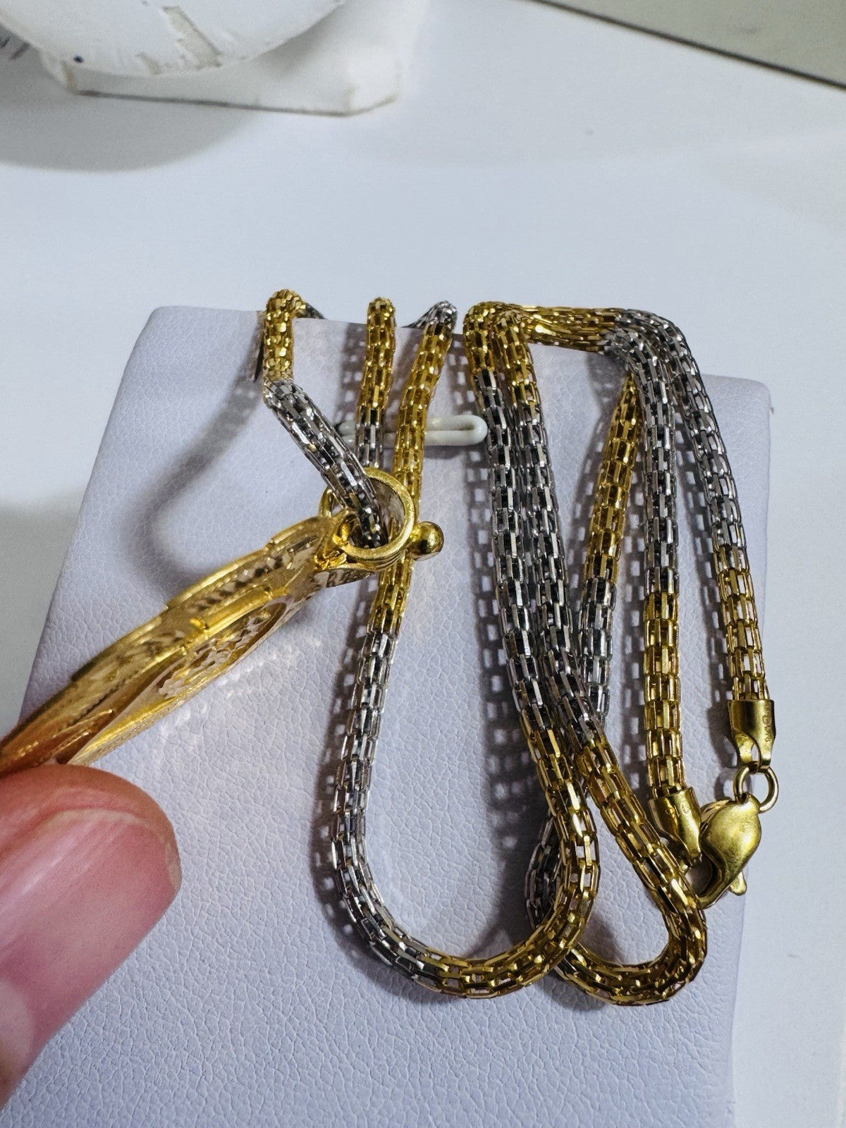8990735